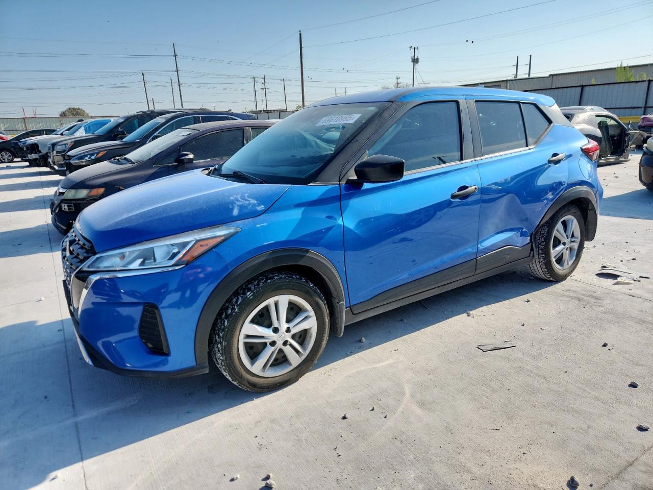 2022 NISSAN KICKS