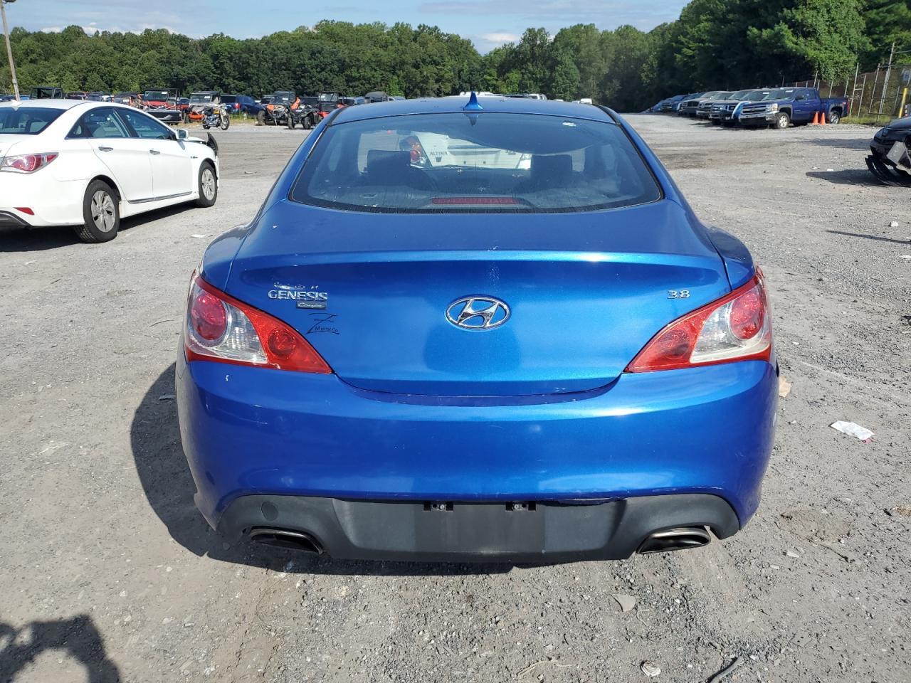 2010 HYUNDAI GENESIS