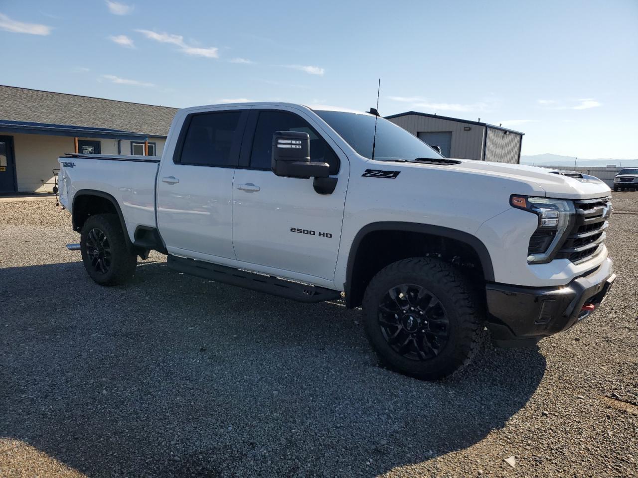 2025 CHEVROLET Silverado