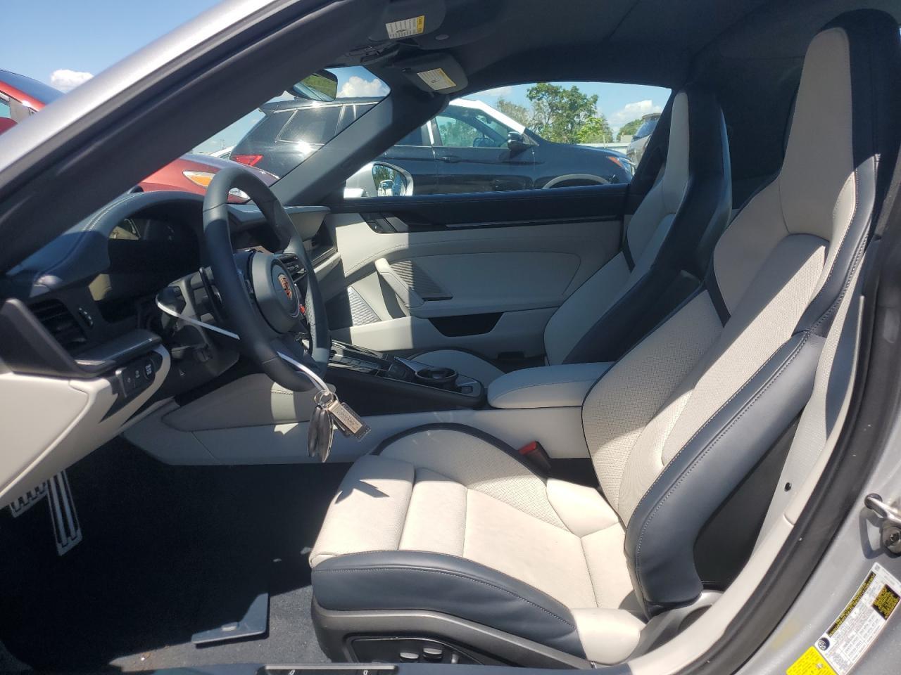 2025 PORSCHE 911