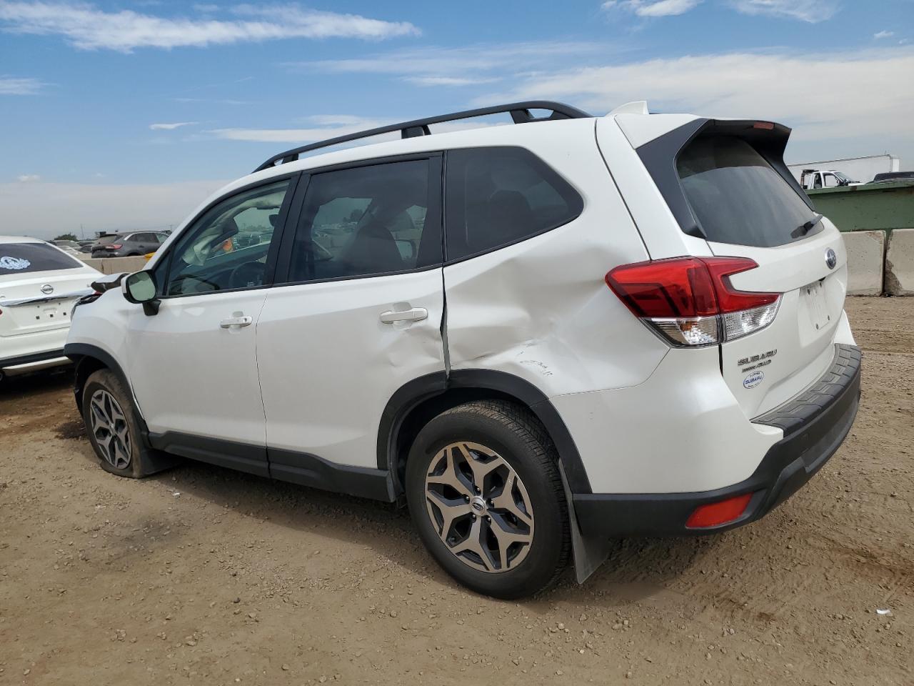 2023 SUBARU FORESTER