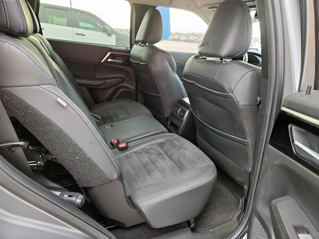 2022 MITSUBISHI outlander