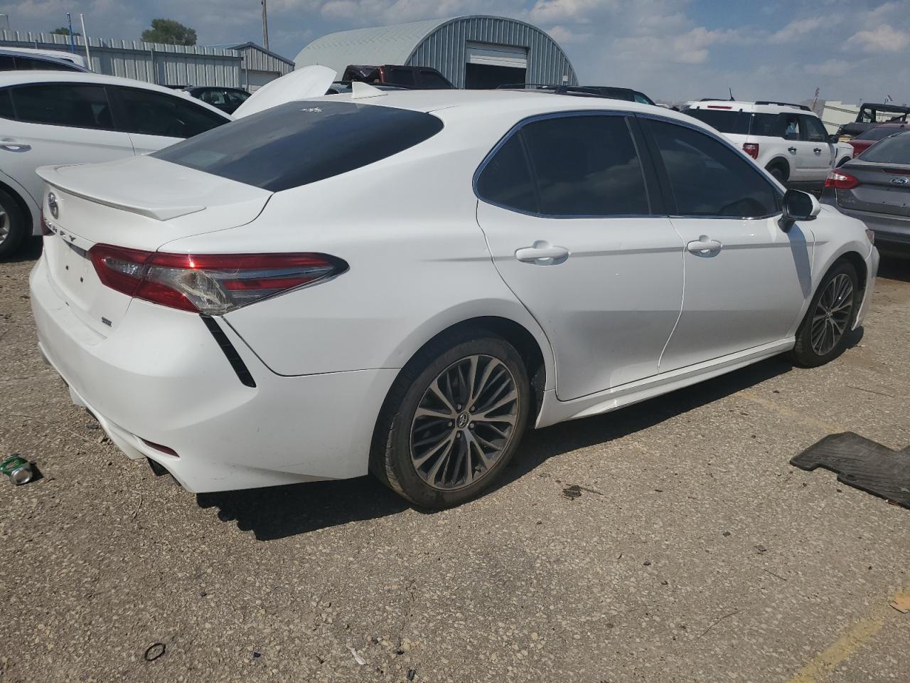 2018 TOYOTA CAMRY