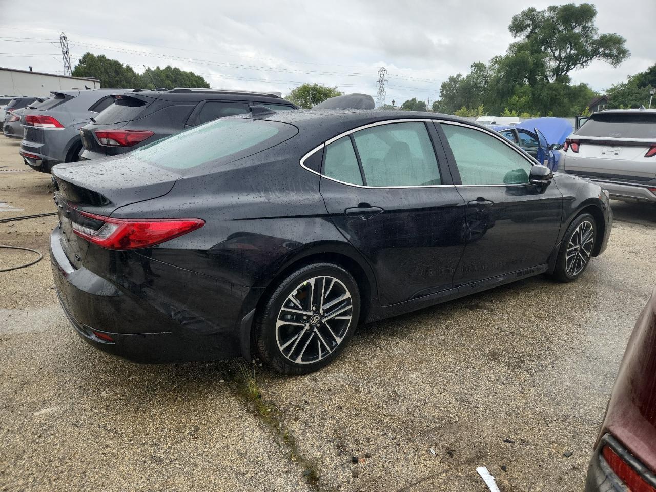 2025 TOYOTA CAMRY