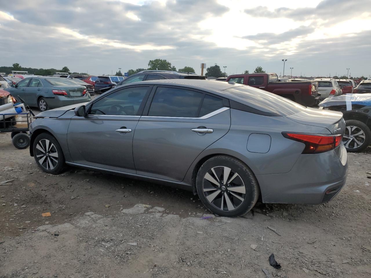 2022 NISSAN ALTIMA