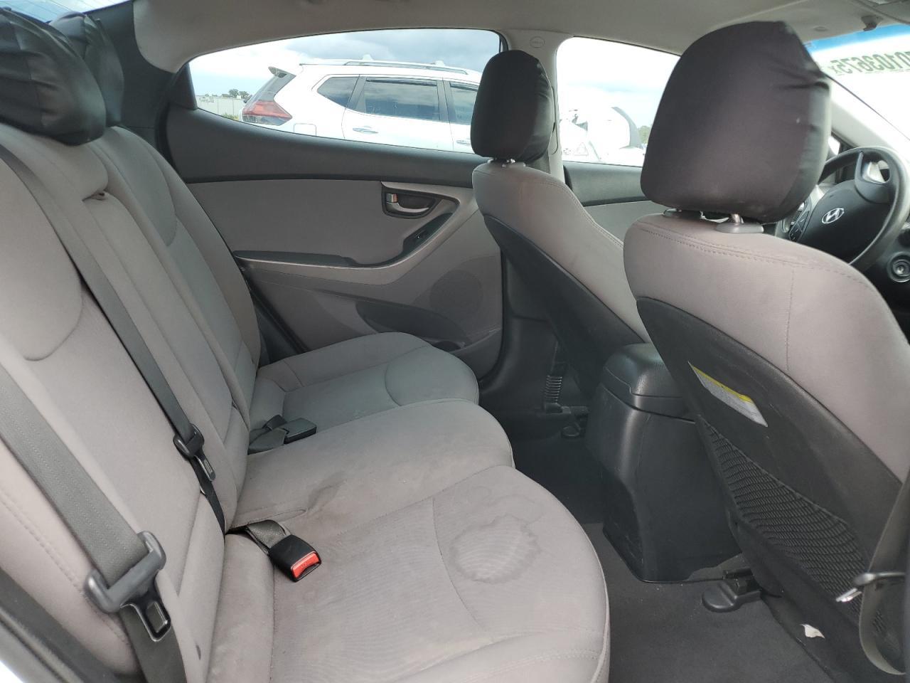 2016 HYUNDAI ELANTRA