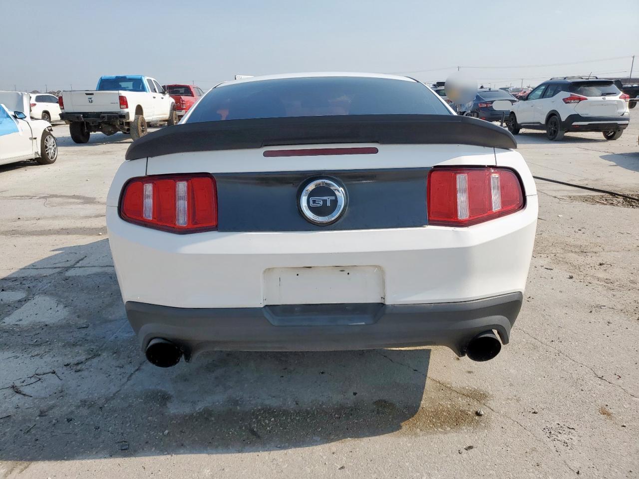 2011 FORD MUSTANG