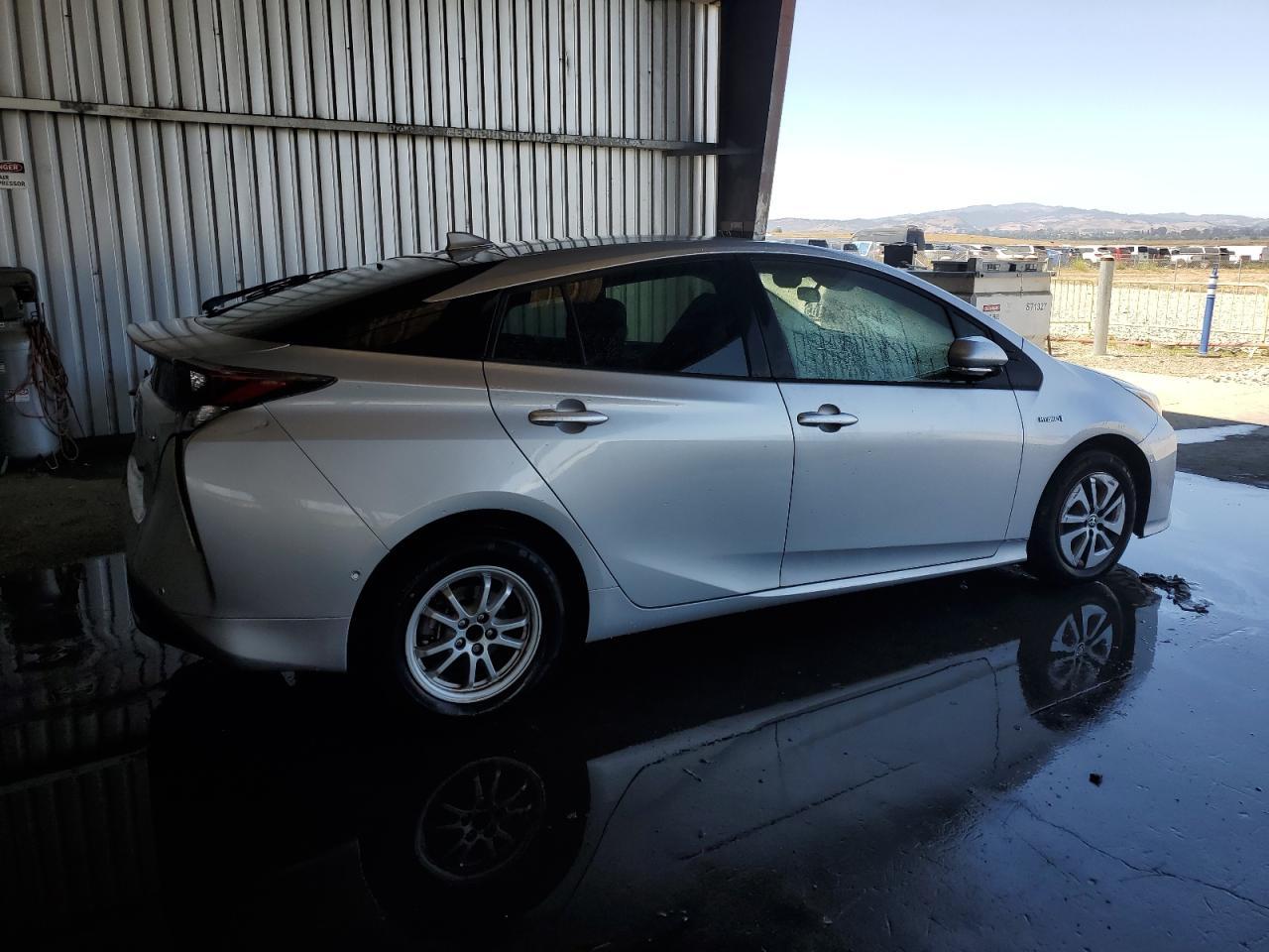 2018 TOYOTA PRIUS