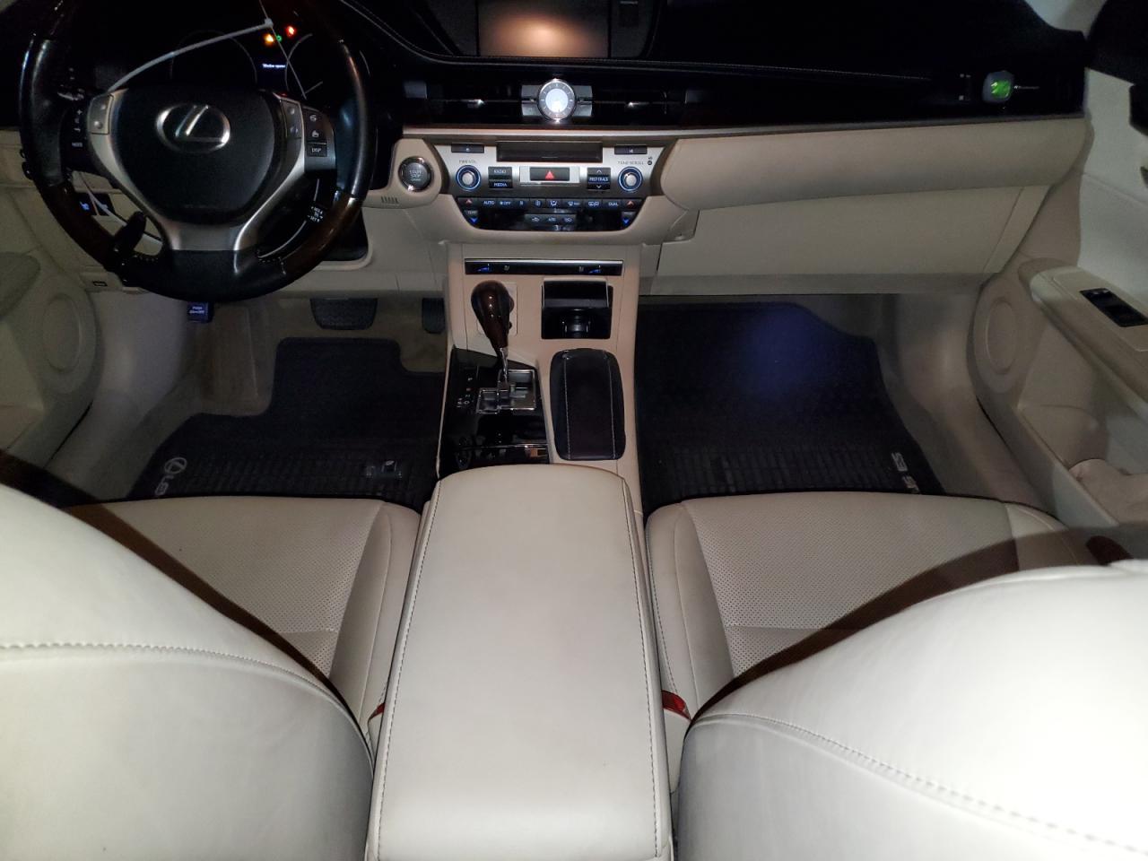 2015 LEXUS Es