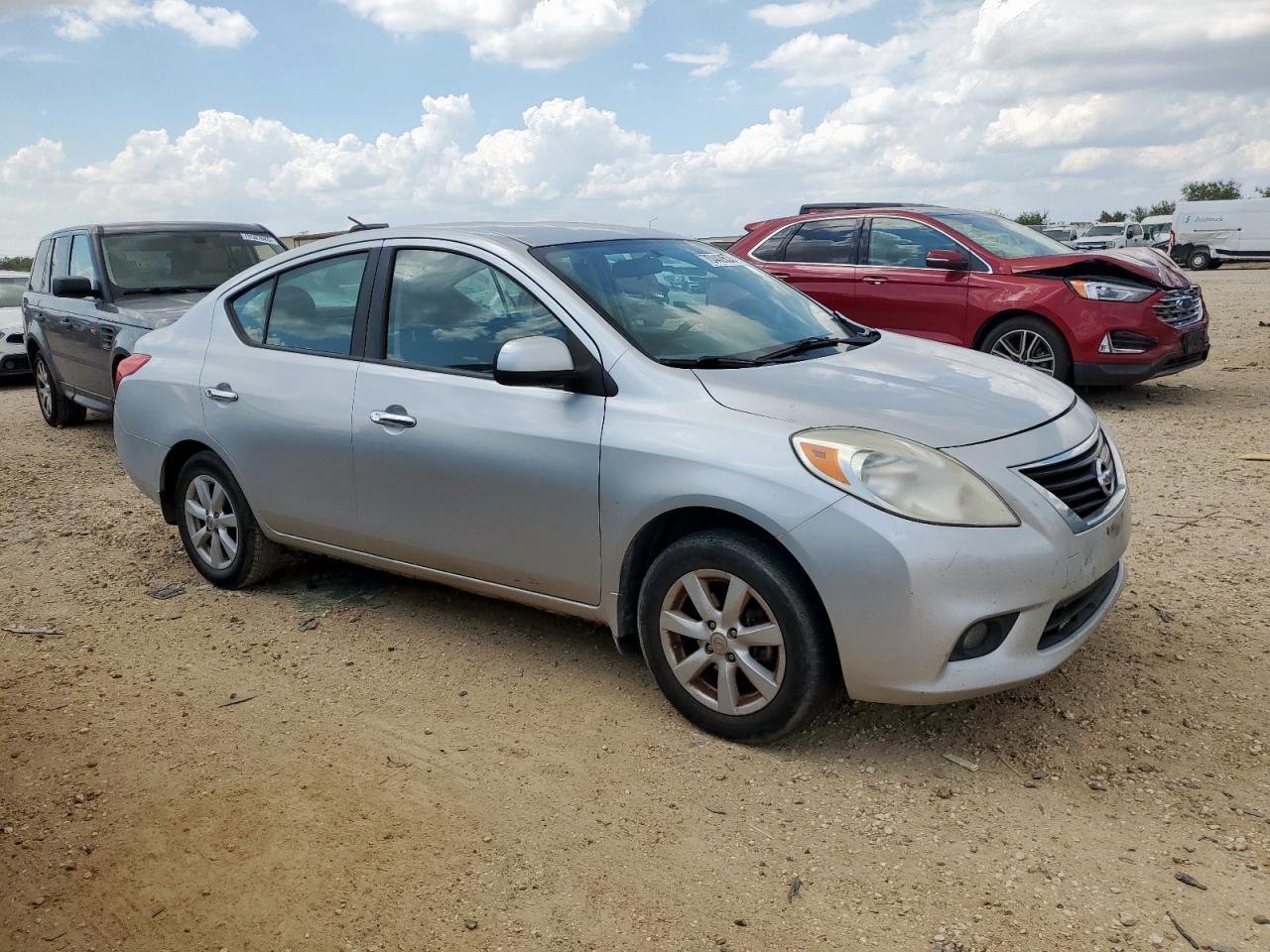 2012 NISSAN VERSA