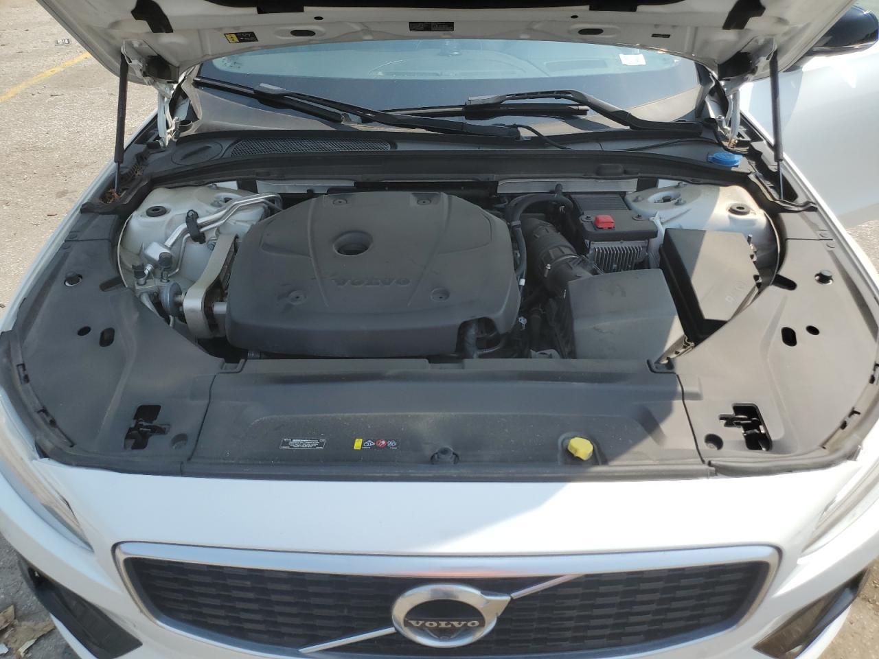 2020 VOLVO S90
