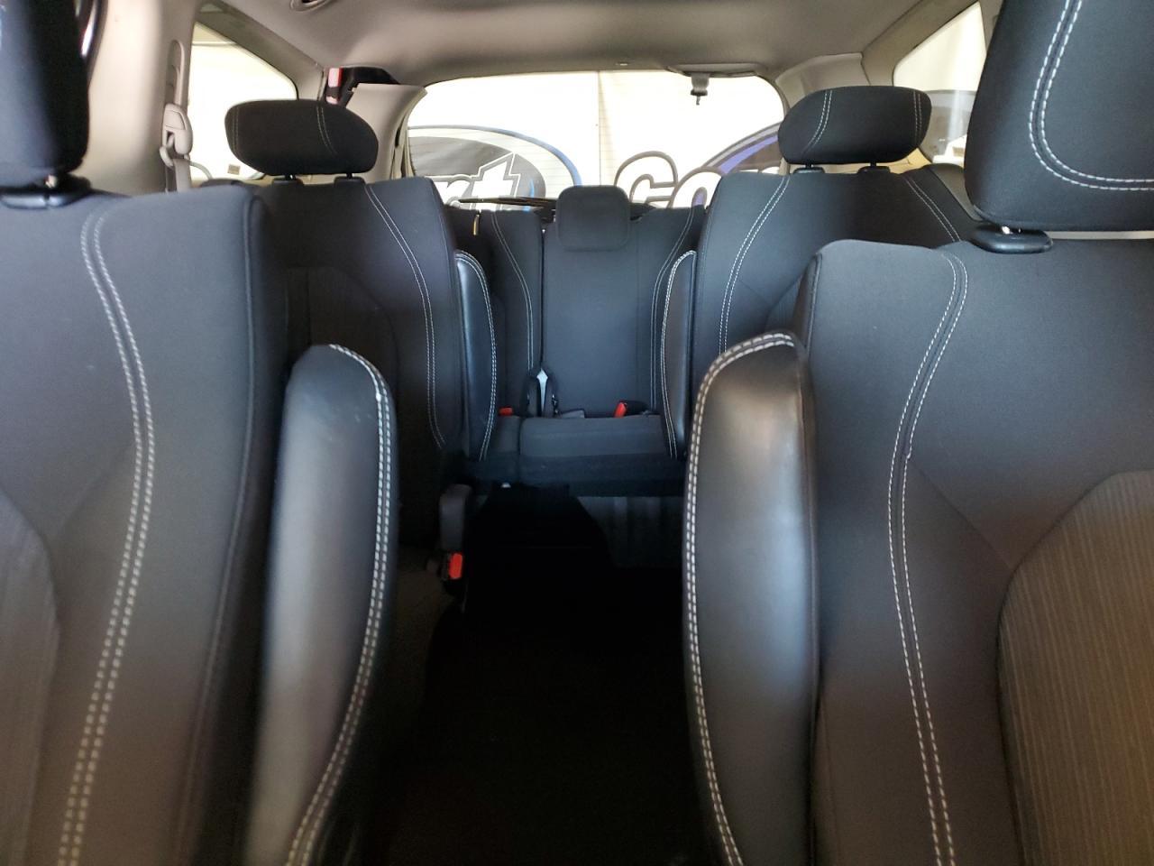 2023 CHRYSLER Voyager