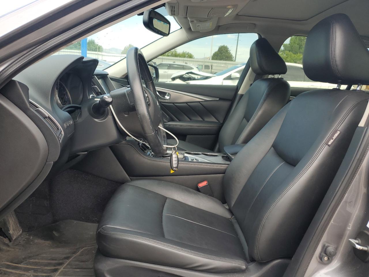 2015 INFINITI Q50