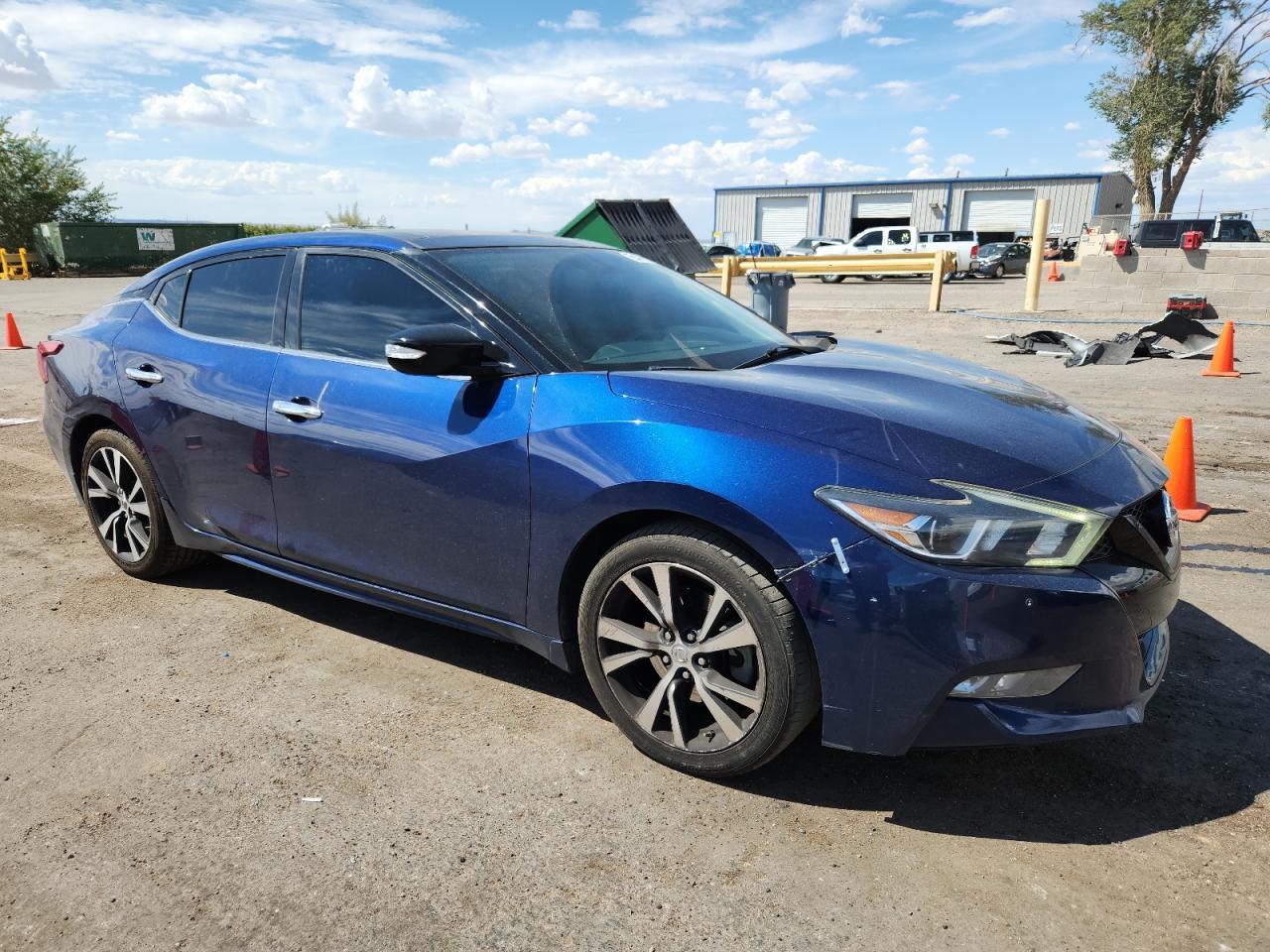 2017 NISSAN Maxima