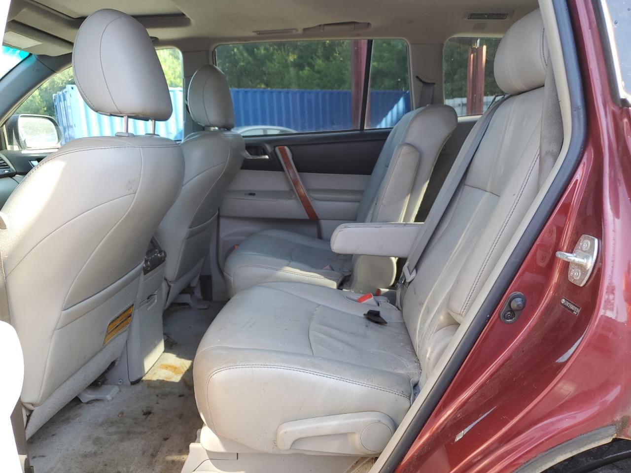 2010 TOYOTA HIGHLANDER