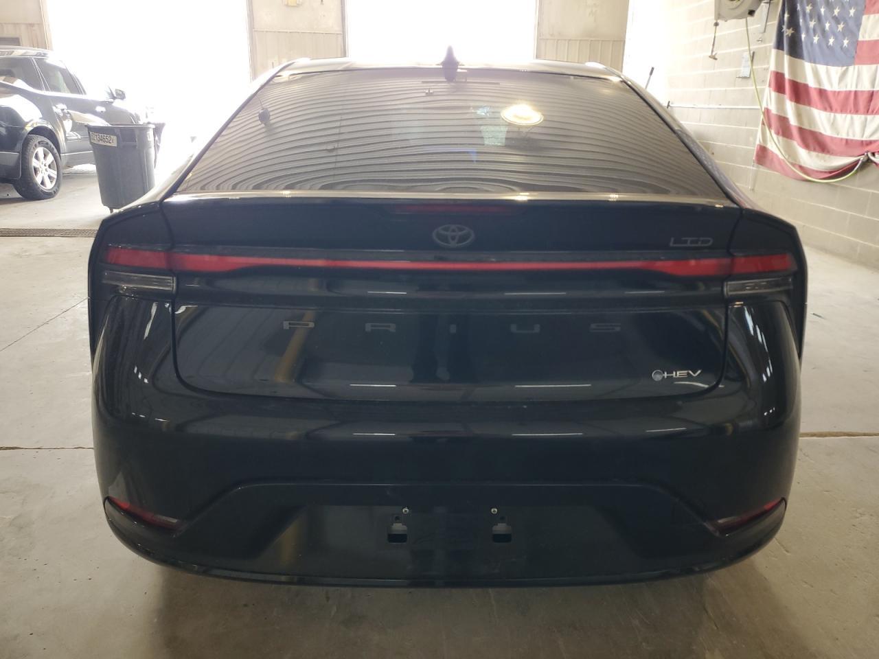 2024 TOYOTA PRIUS