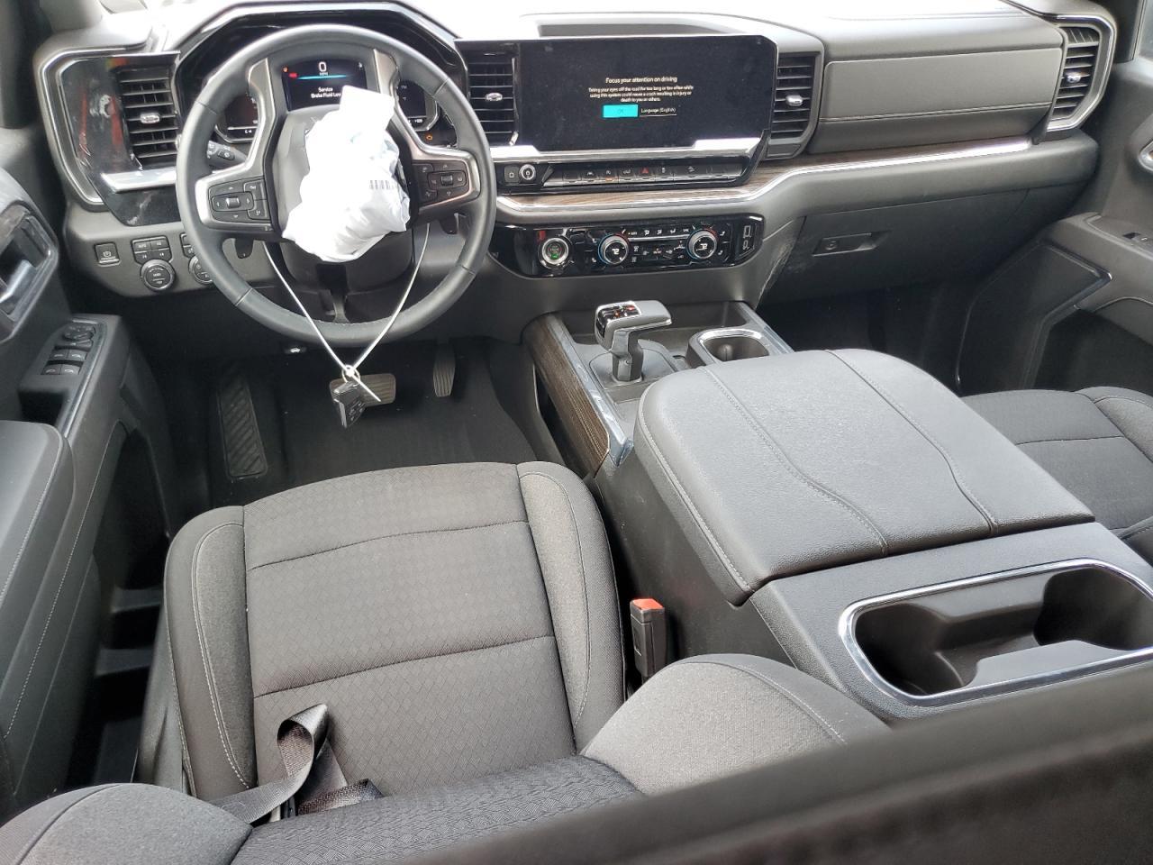 2023 CHEVROLET Silverado