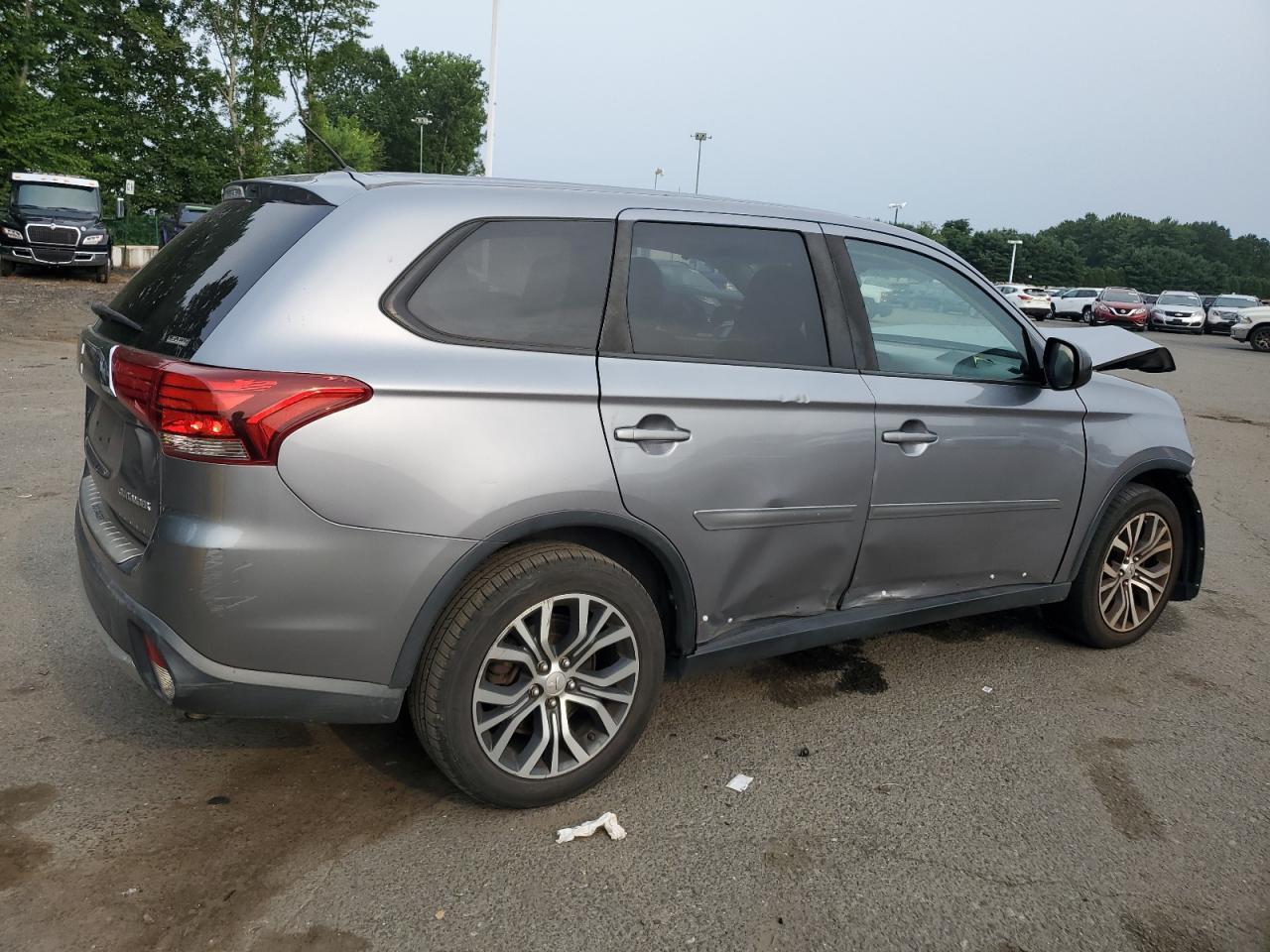 2016 MITSUBISHI outlander