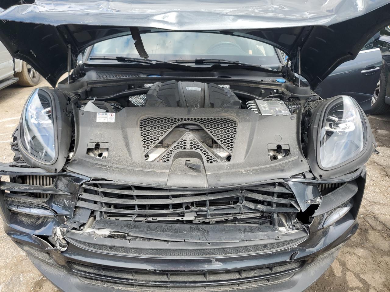 2019 PORSCHE Macan