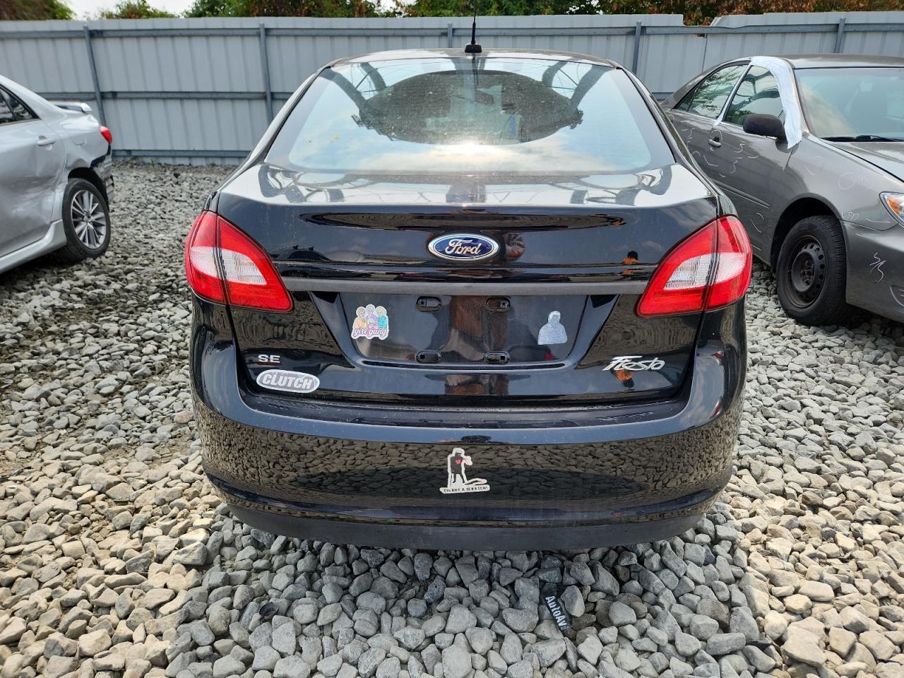 2013 FORD Fiesta