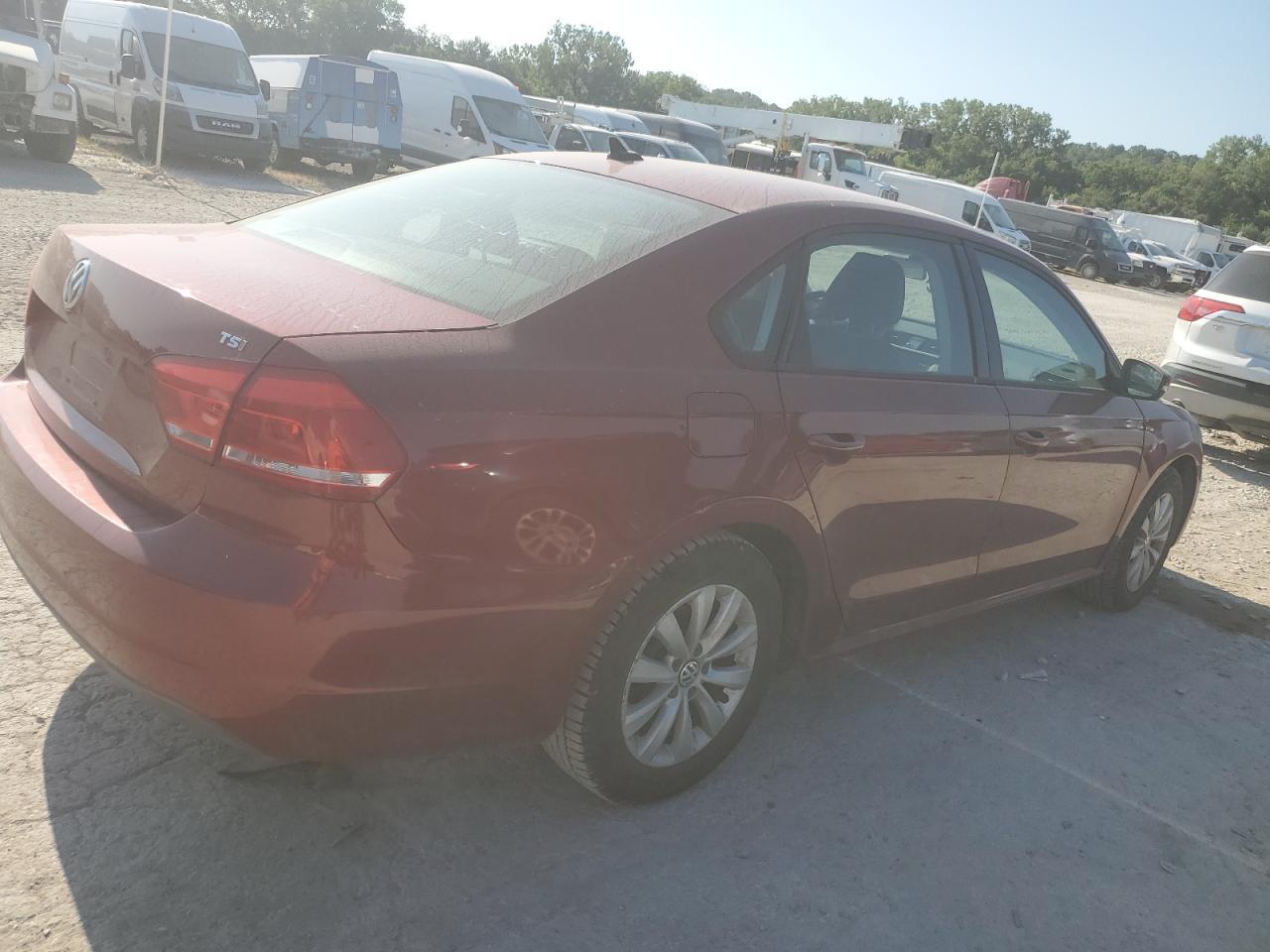 2015 VOLKSWAGEN Passat