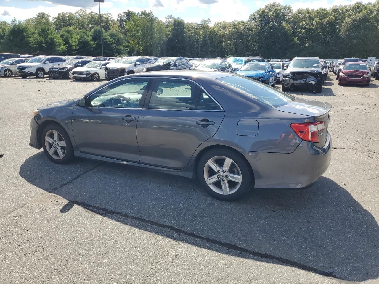 2014 TOYOTA CAMRY