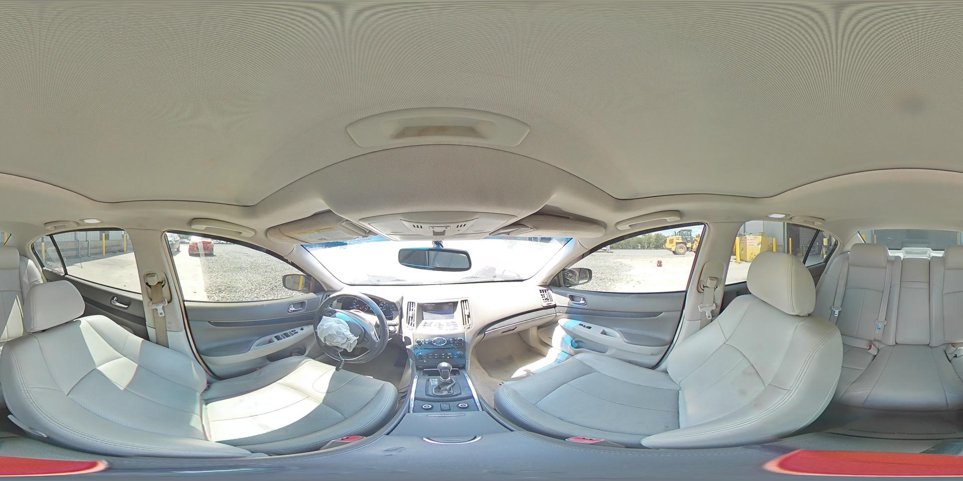 2015 INFINITI Q40