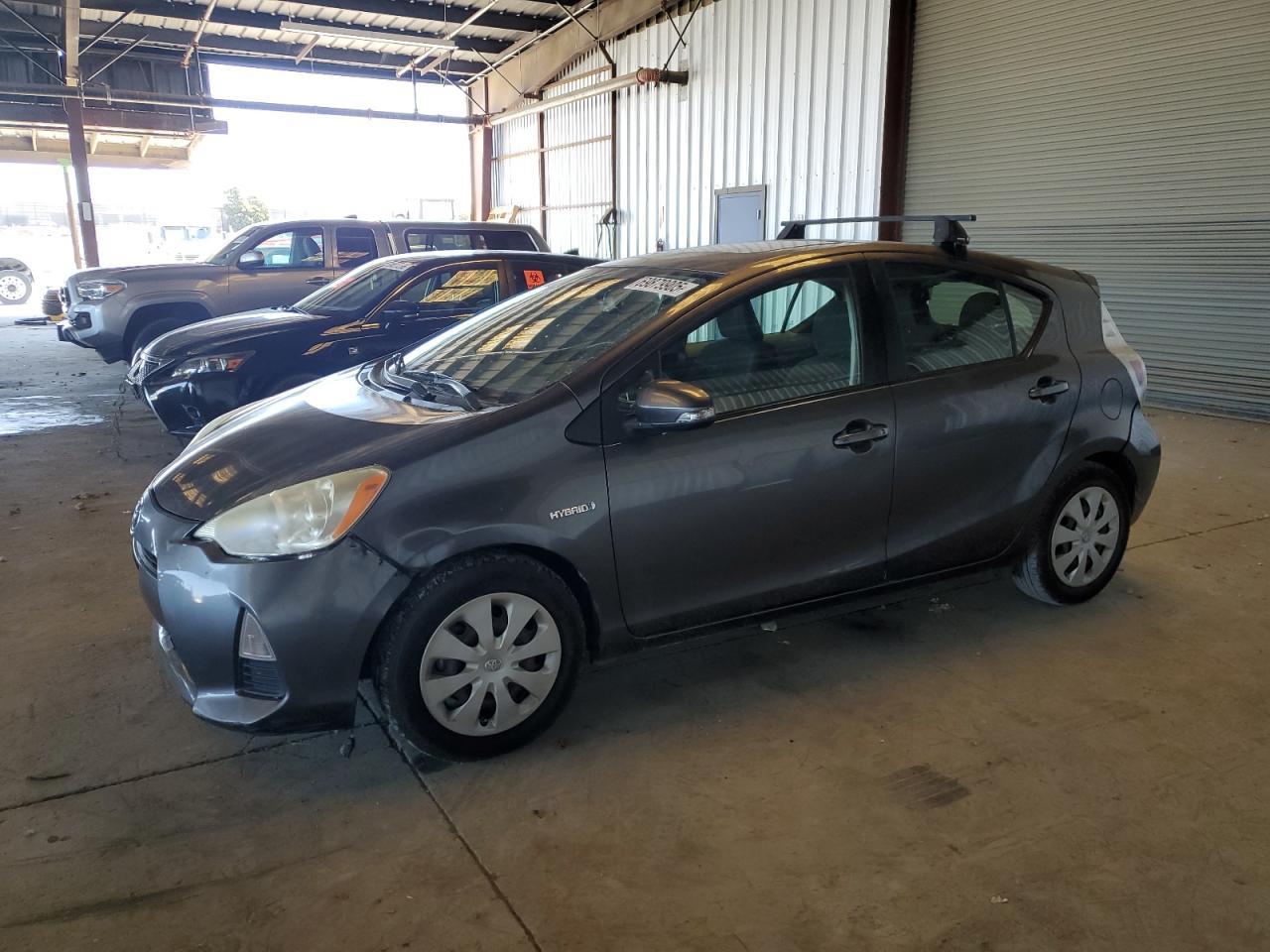 2013 TOYOTA Prius c