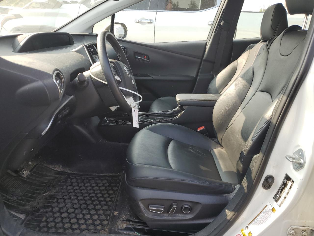 2017 TOYOTA PRIUS