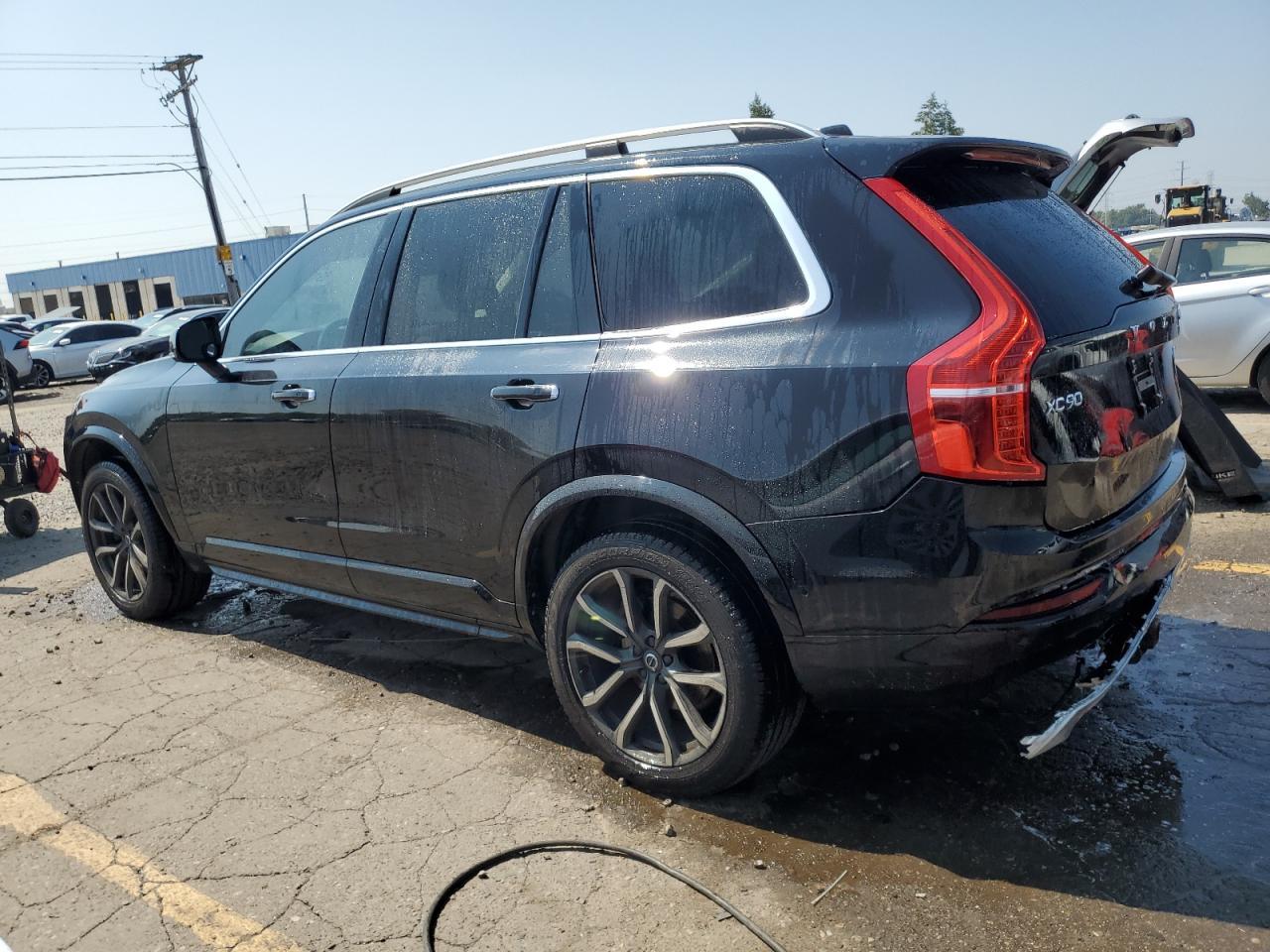 2016 VOLVO XC90