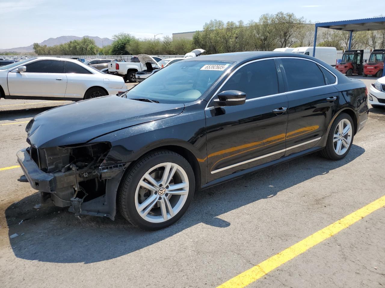 2014 VOLKSWAGEN Passat
