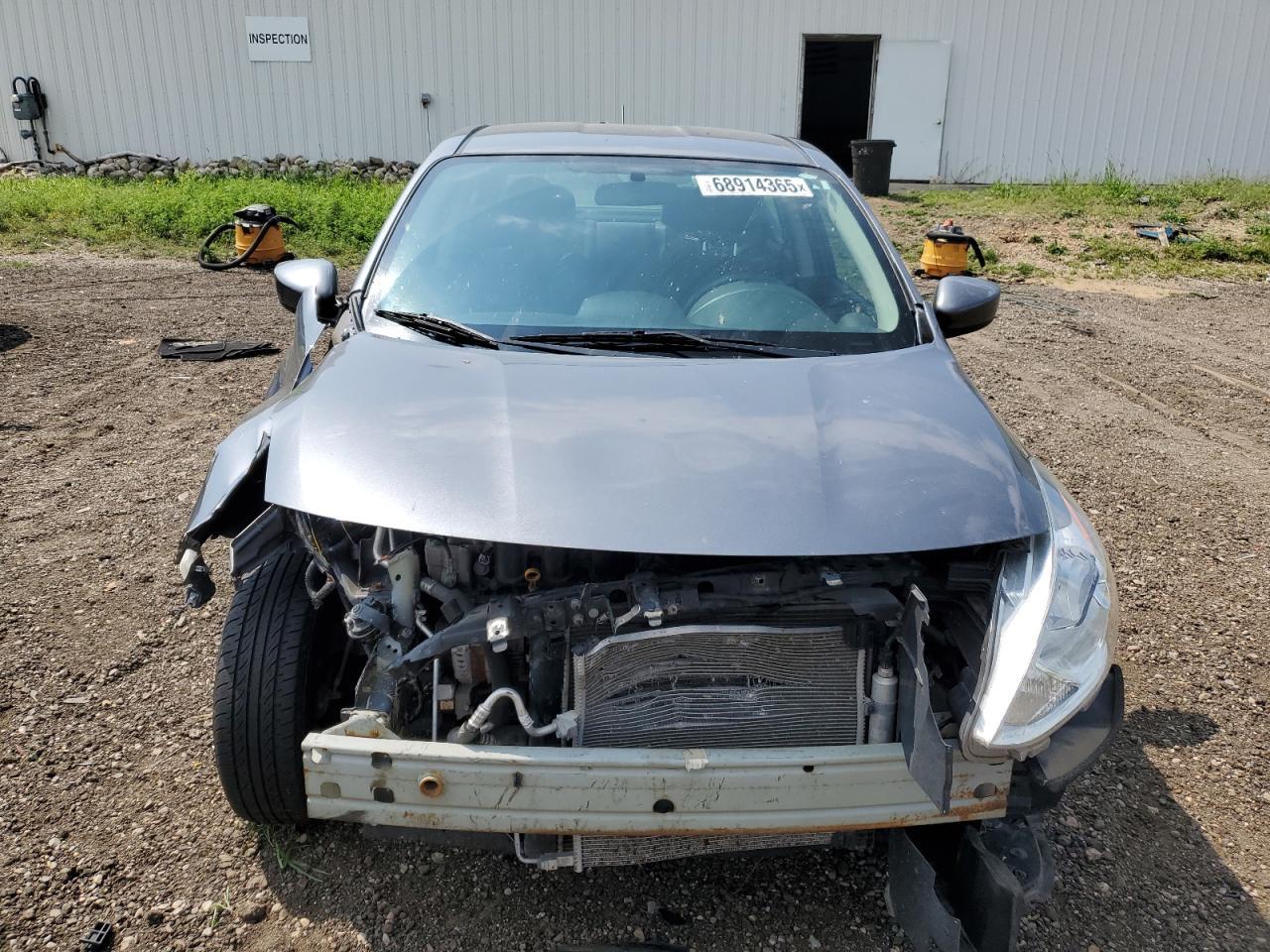 2019 NISSAN VERSA
