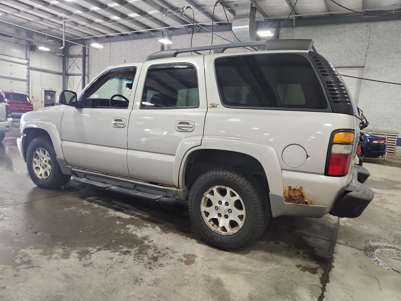 2004 CHEVROLET Tahoe
