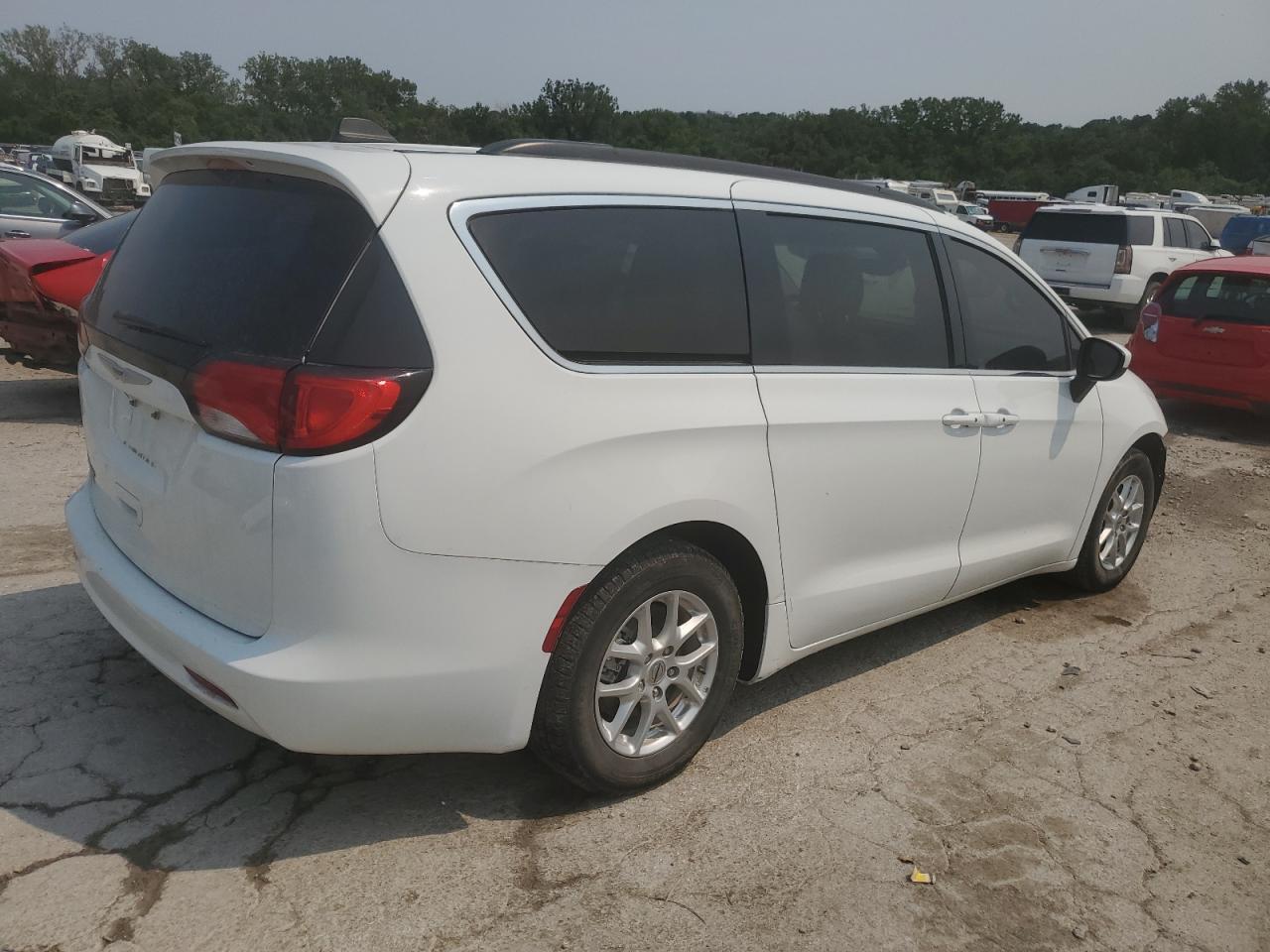 2021 CHRYSLER Voyager