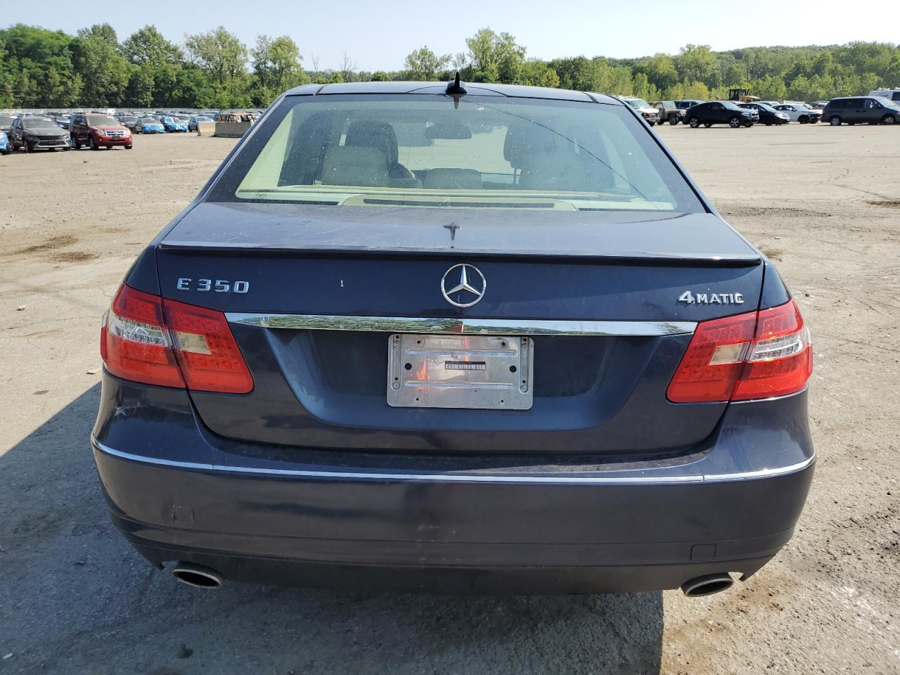 2013 MERCEDES-BENZ E-Class