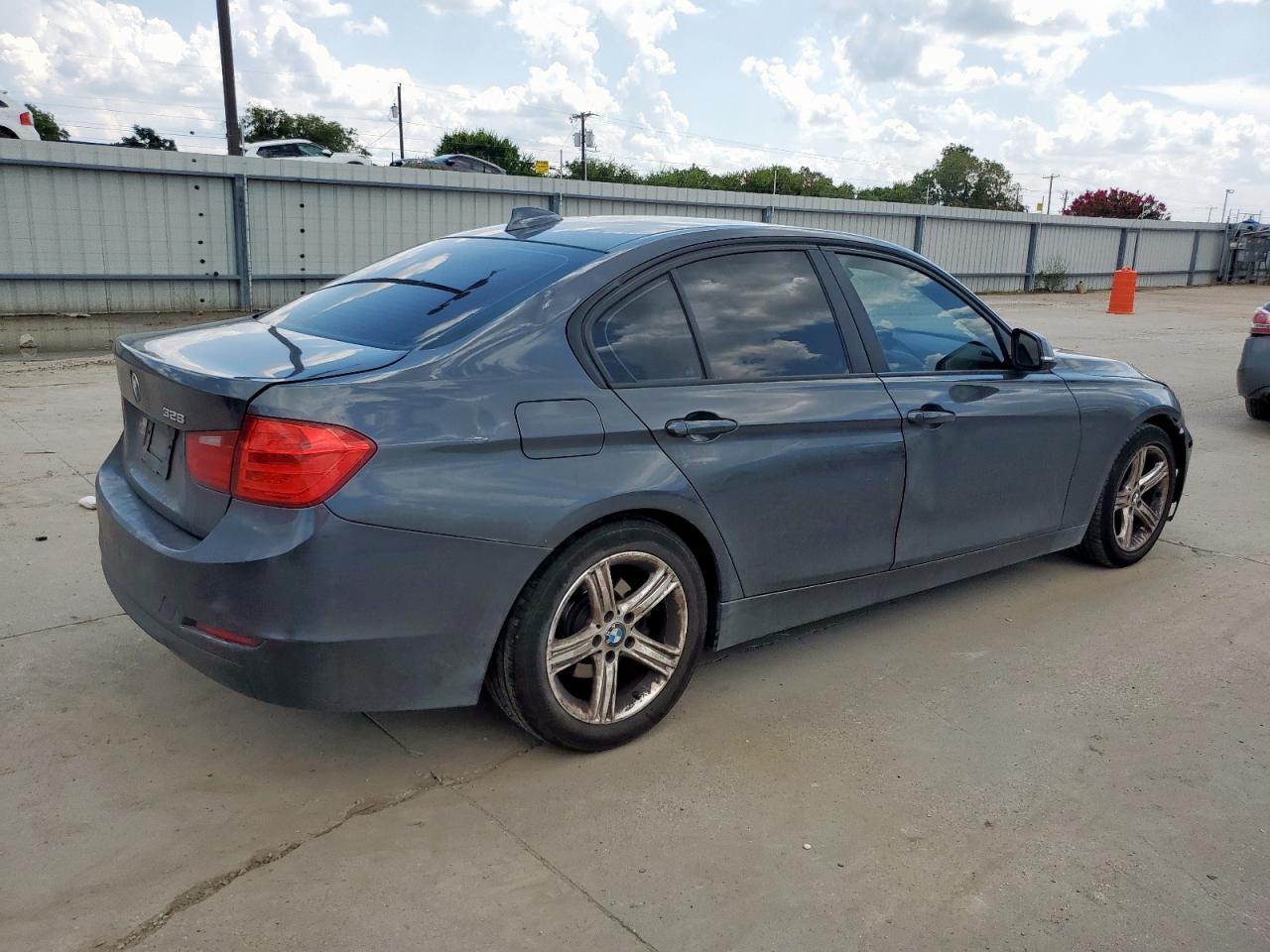 2013 BMW 3 SERIES