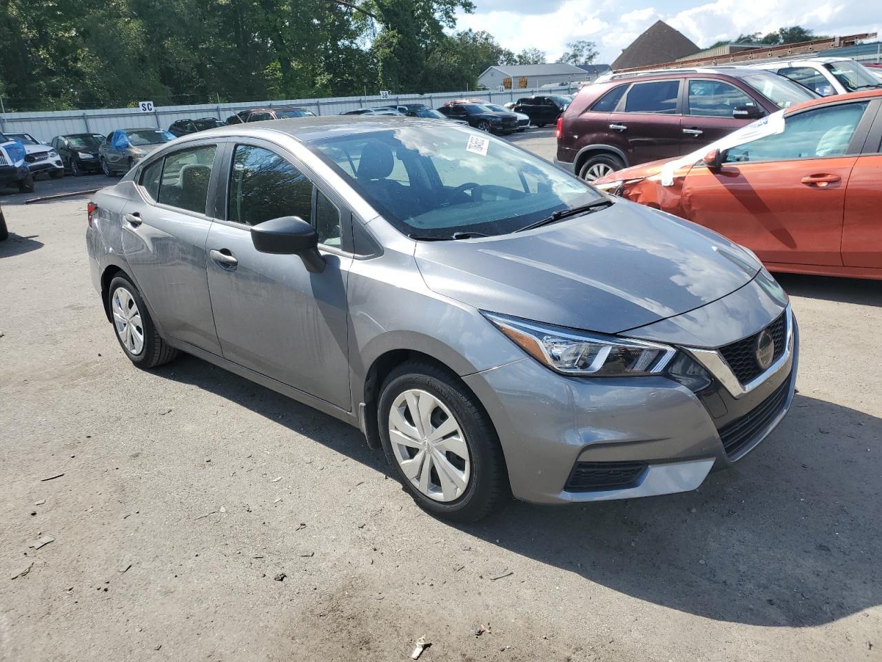 2020 NISSAN VERSA