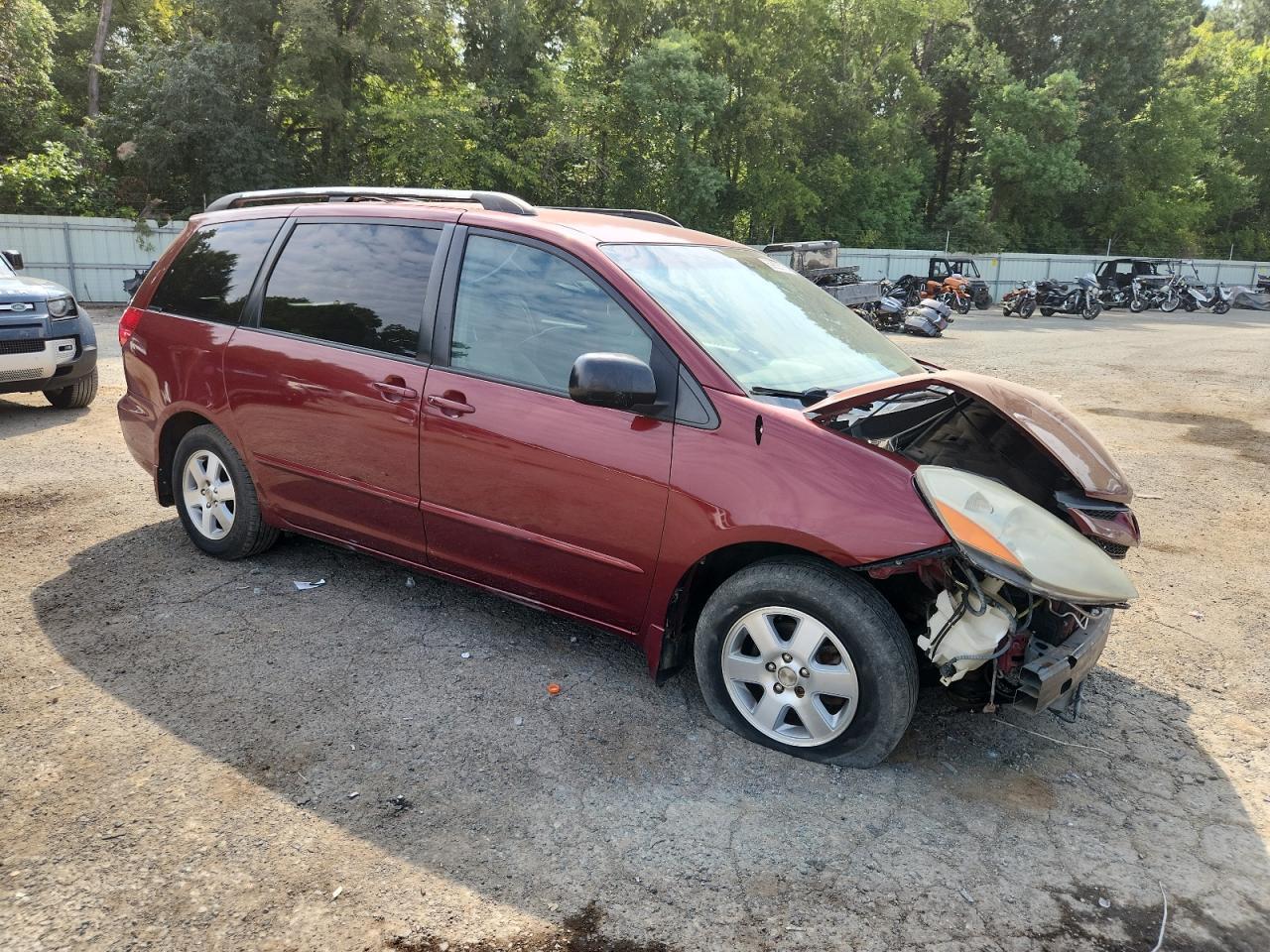 2009 TOYOTA SIENNA