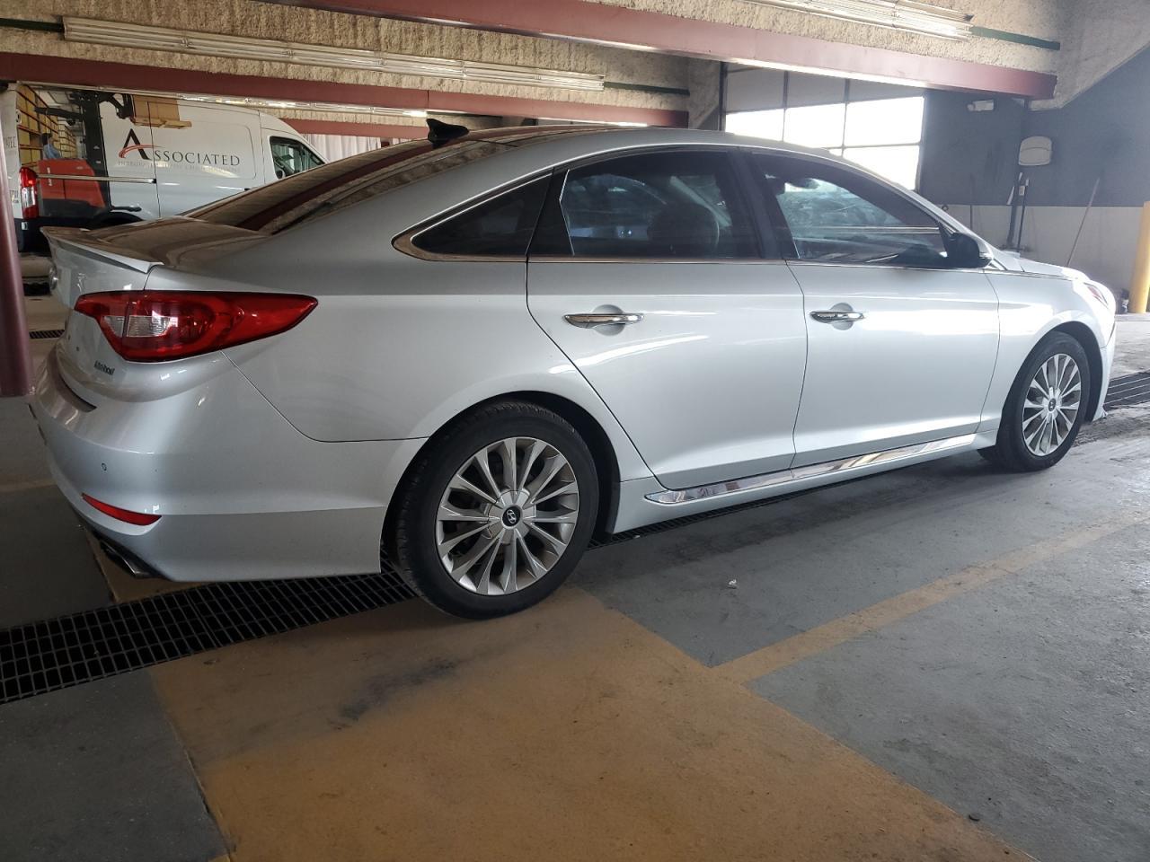 2015 HYUNDAI SONATA