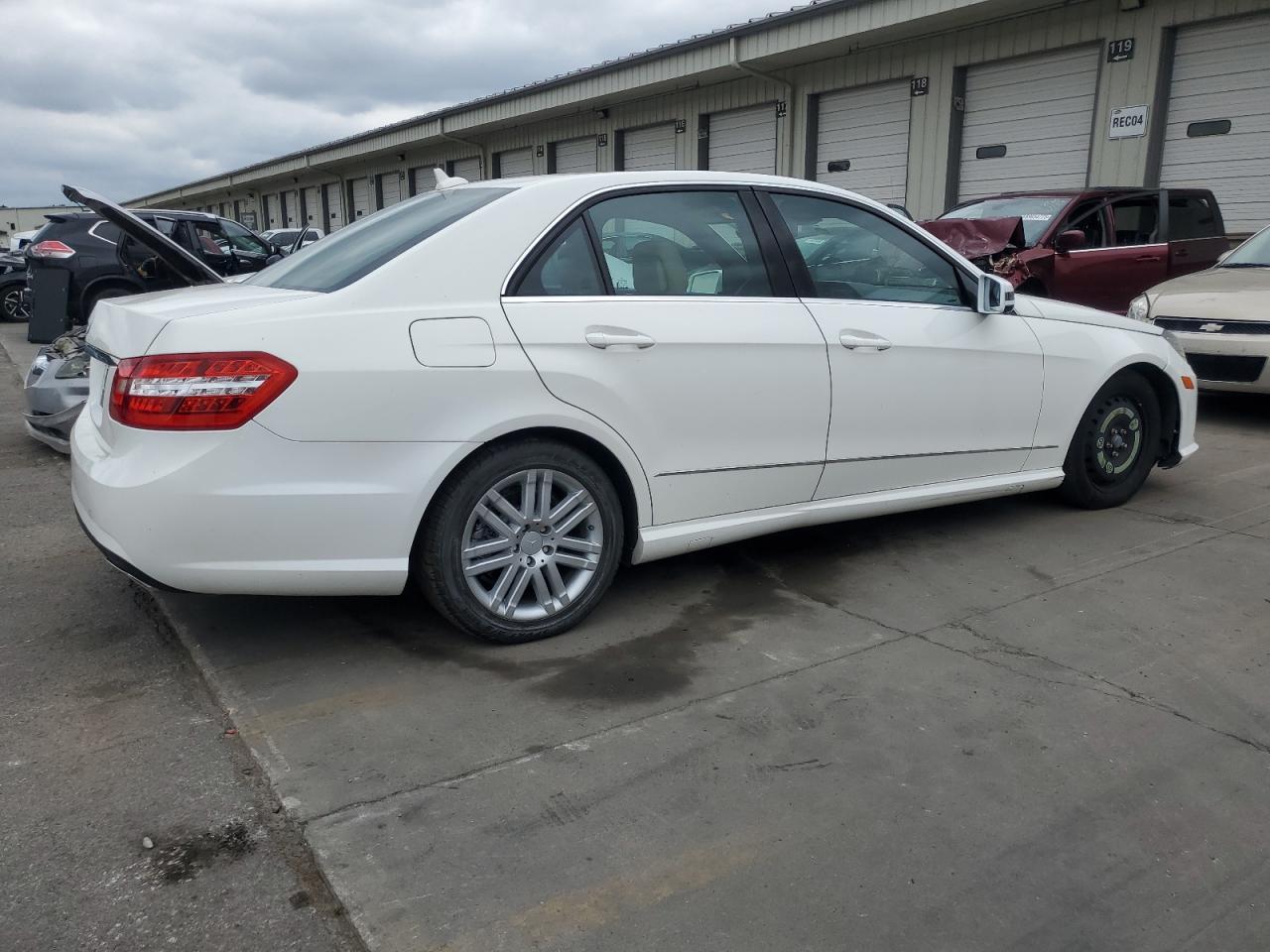 2013 MERCEDES-BENZ E-Class