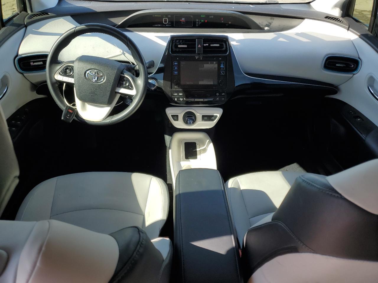 2016 TOYOTA PRIUS