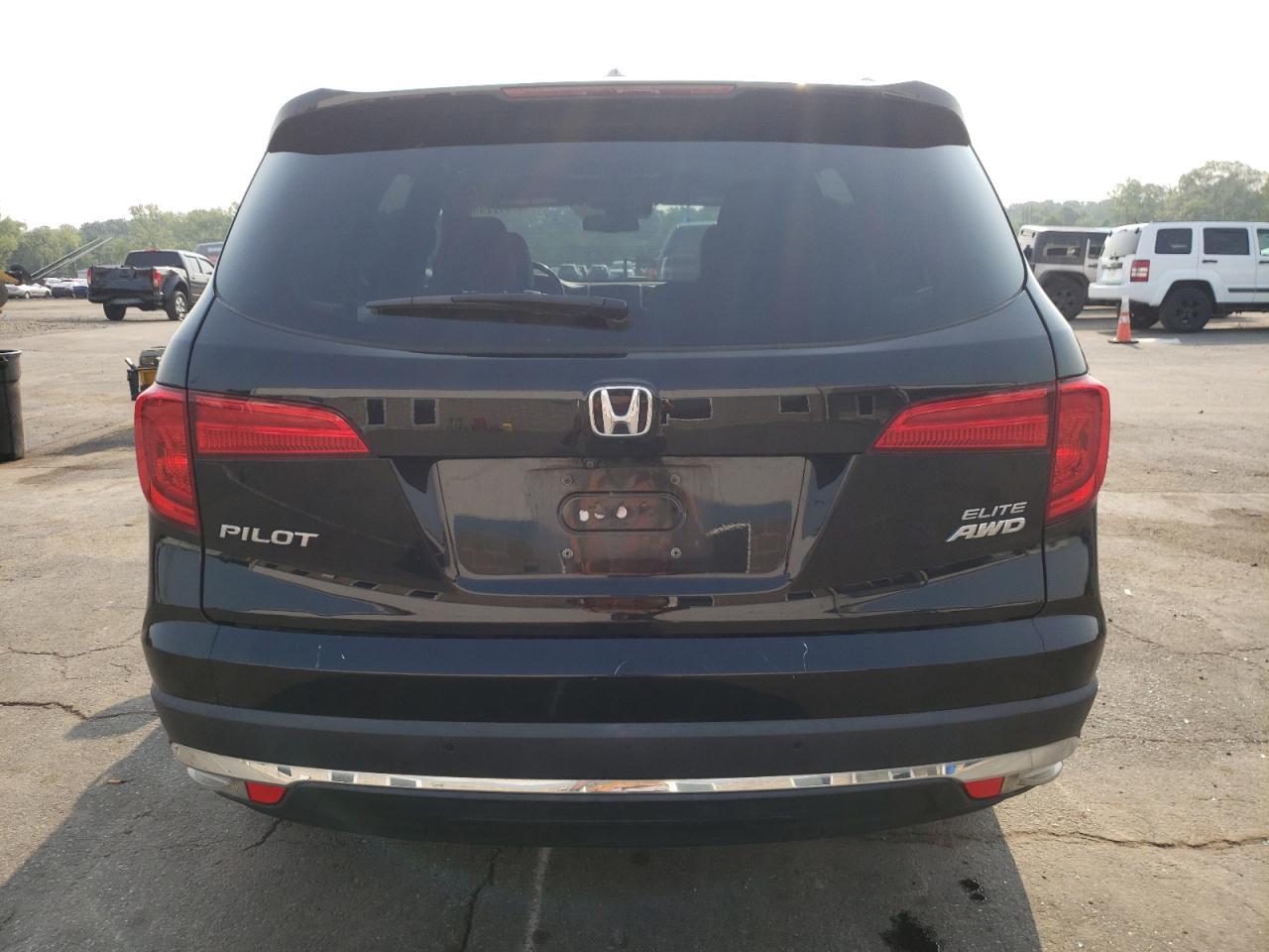 2017 HONDA PILOT
