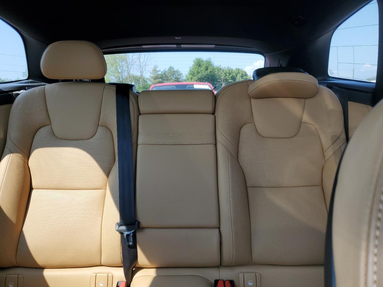 2018 VOLVO XC60