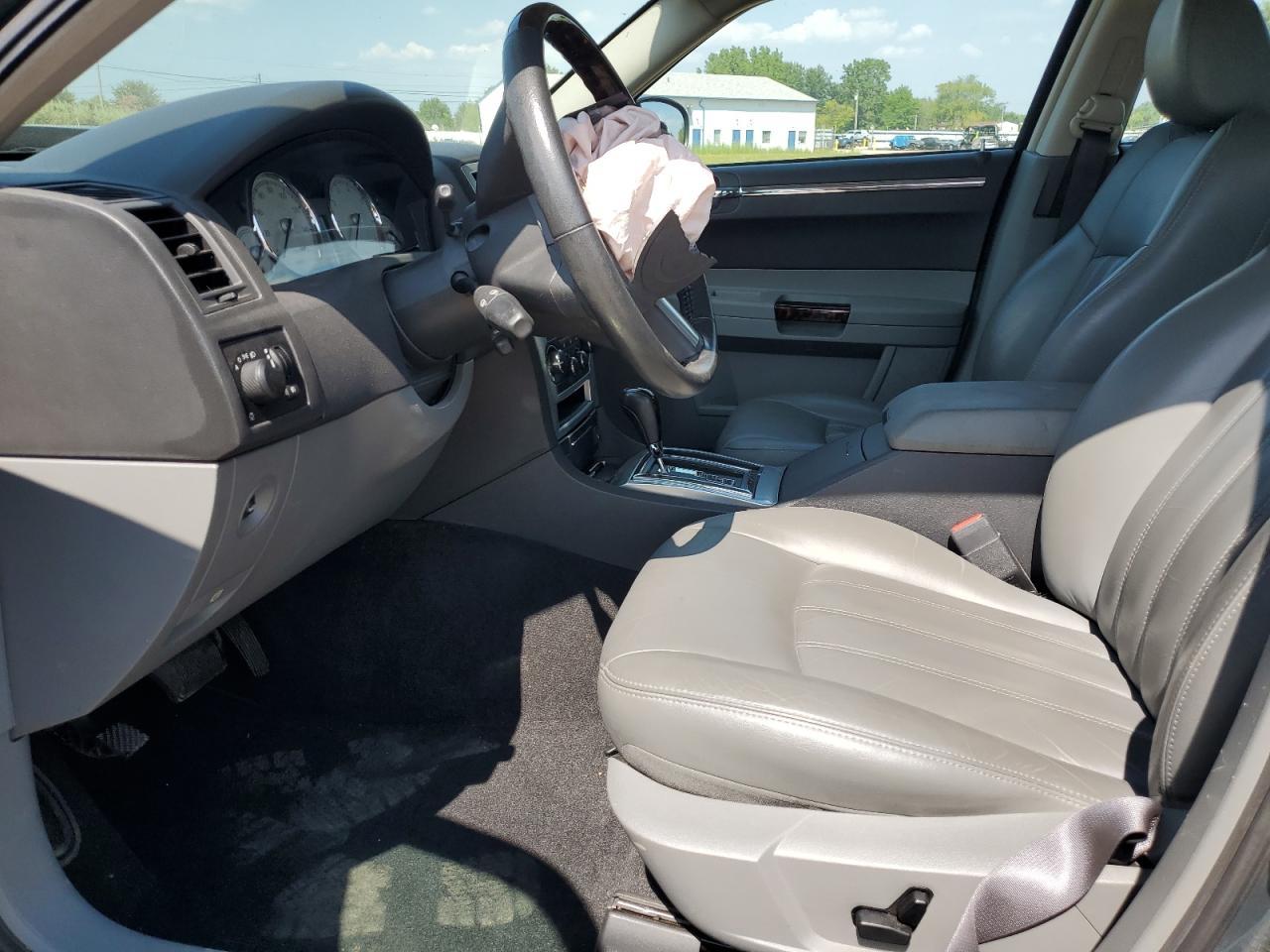 2005 CHRYSLER 300