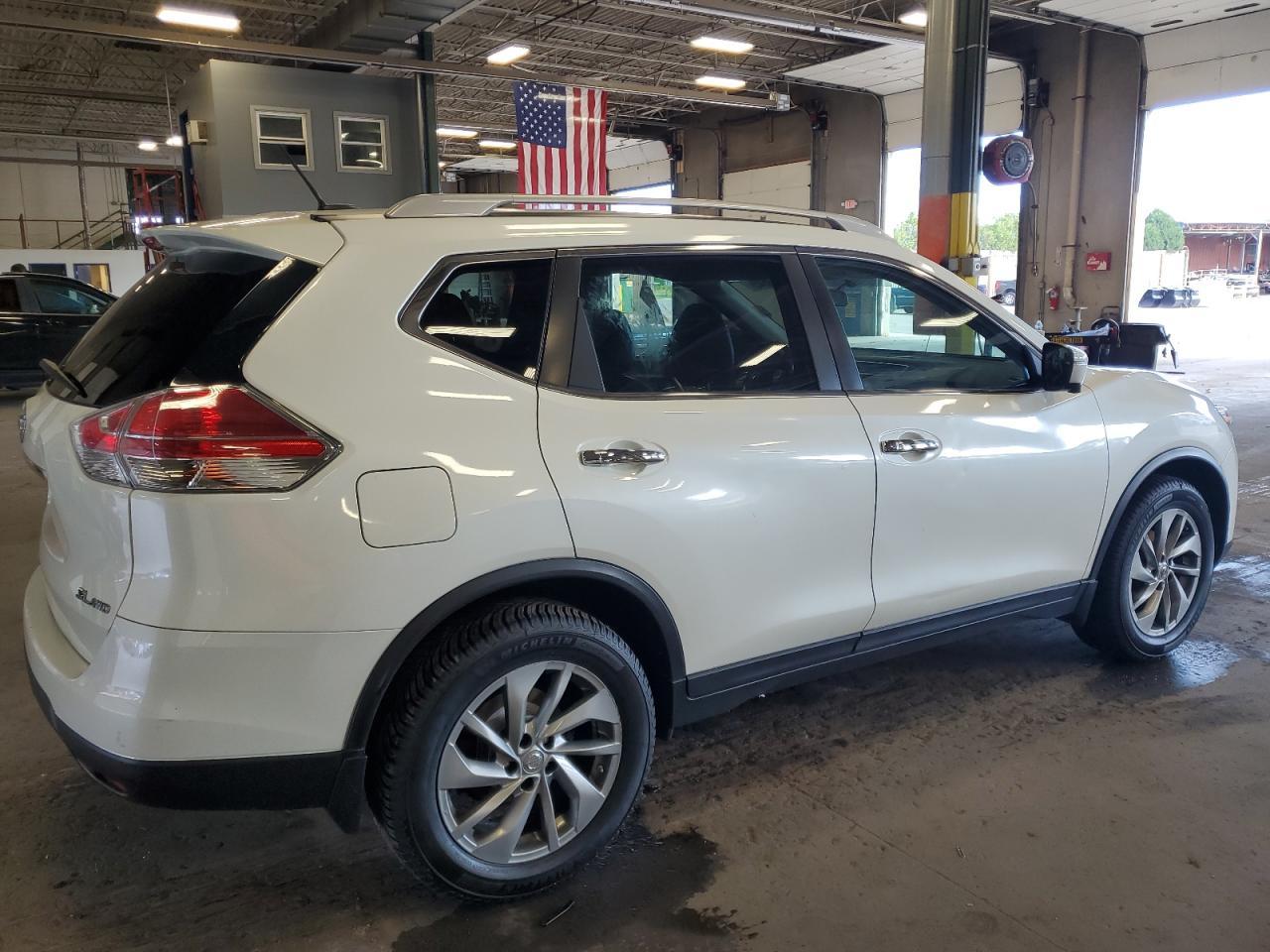 2015 NISSAN ROGUE