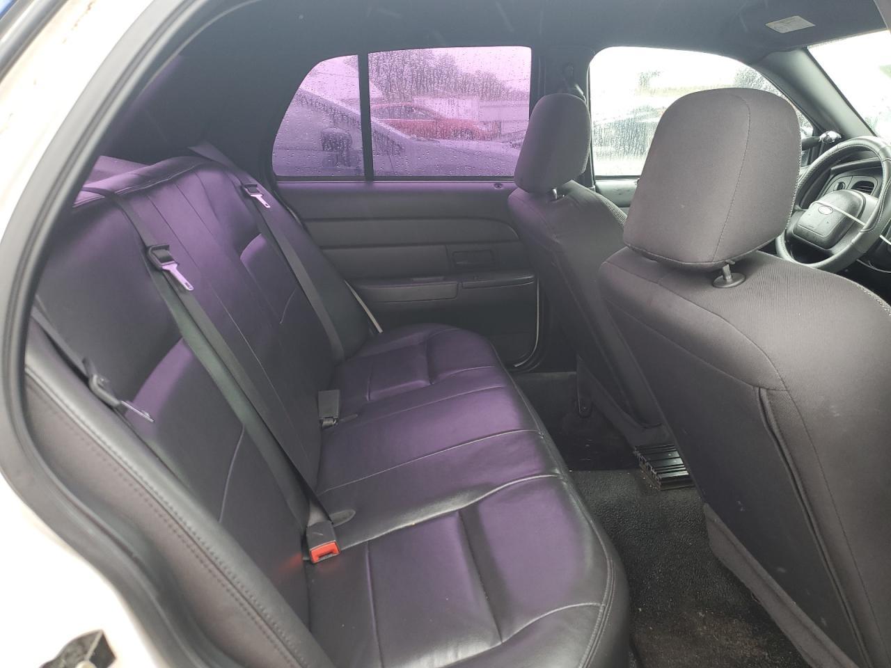 2004 FORD Crown Victoria