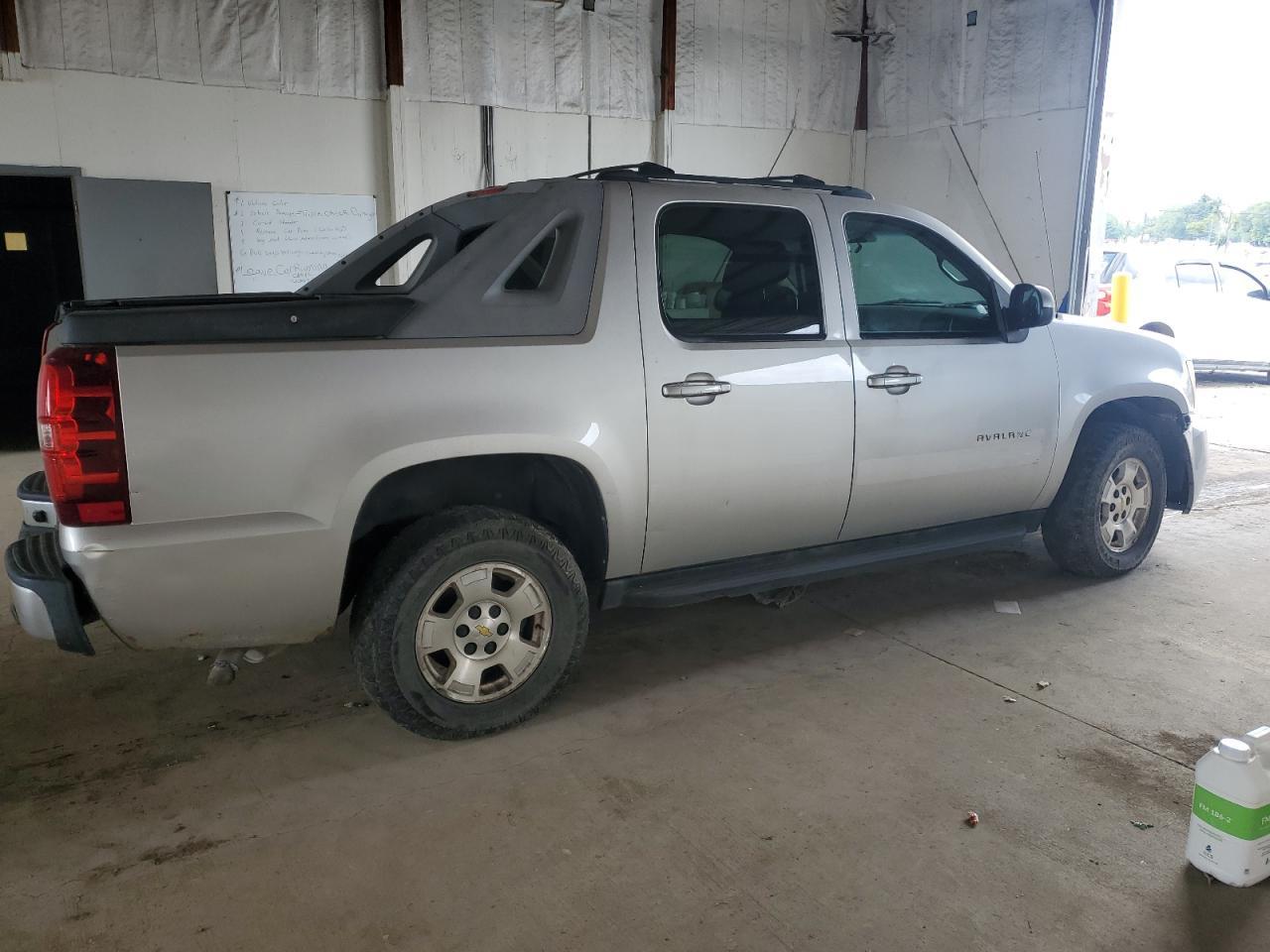 2011 CHEVROLET Avalanche
