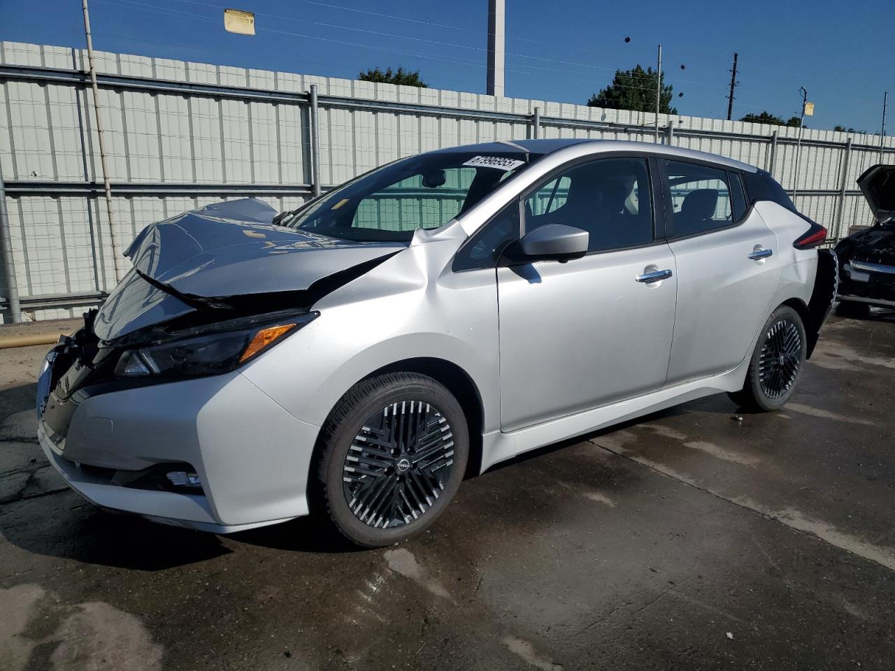 2025 NISSAN LEAF