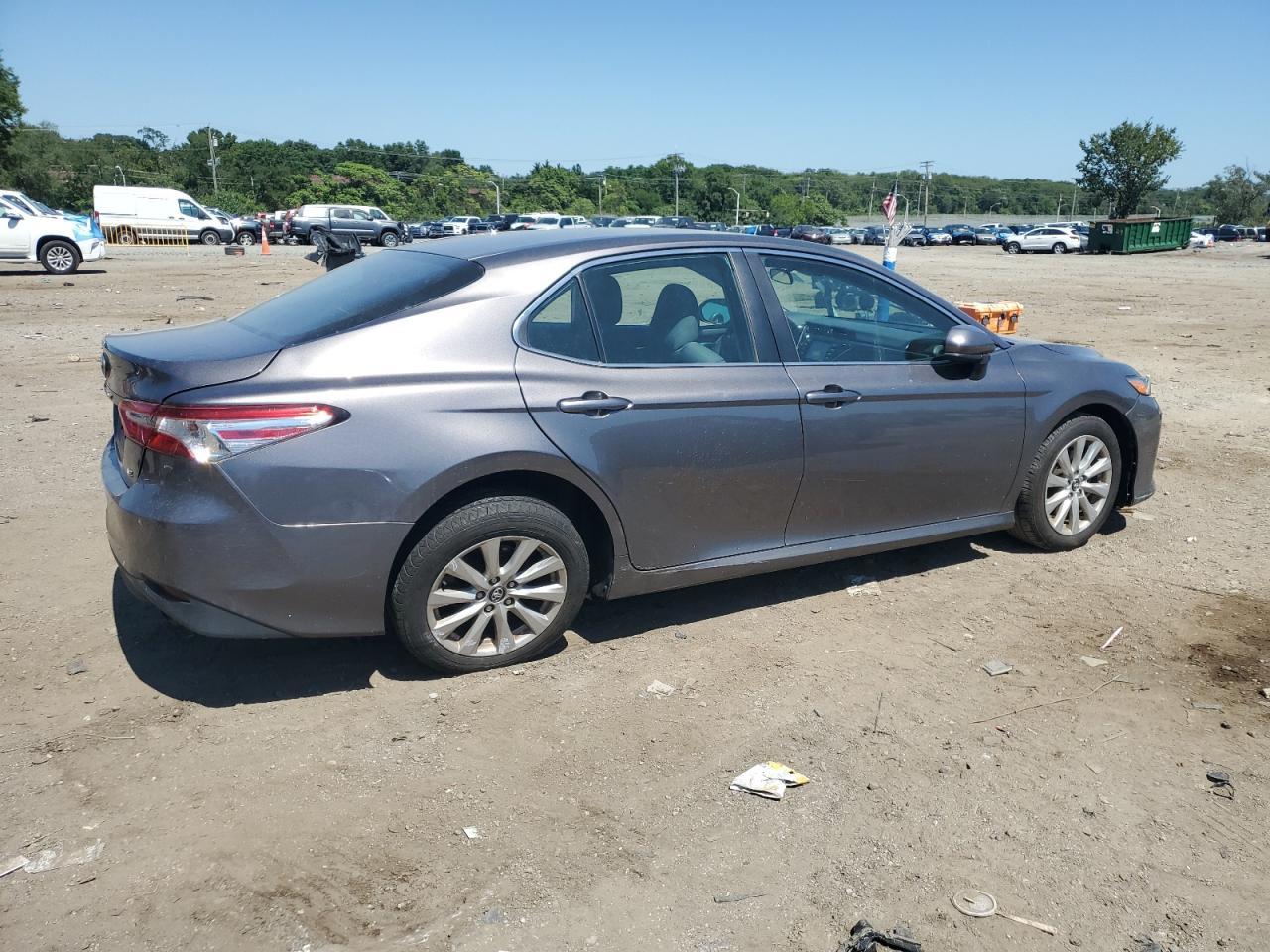 2018 TOYOTA CAMRY