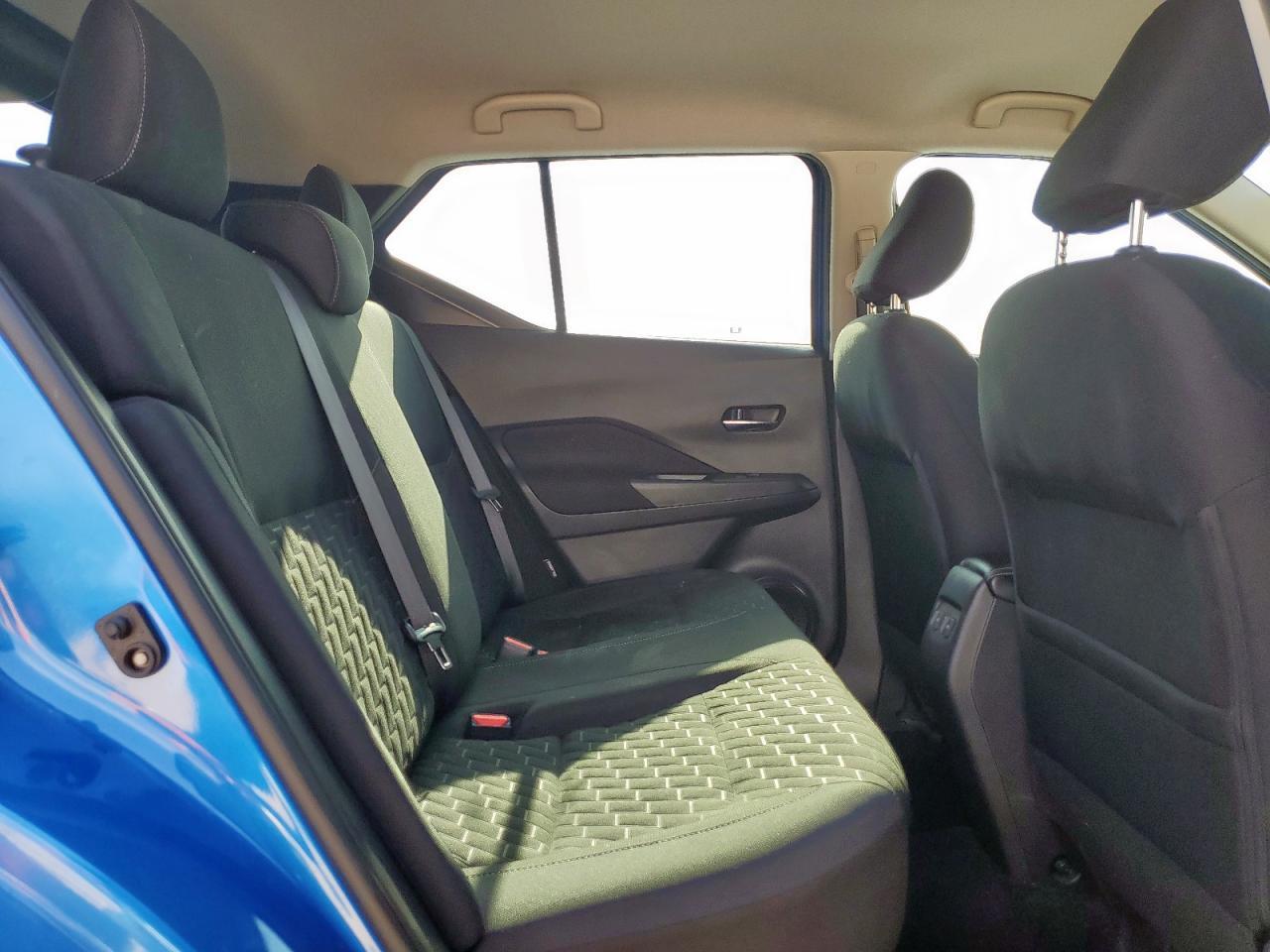 2023 NISSAN KICKS
